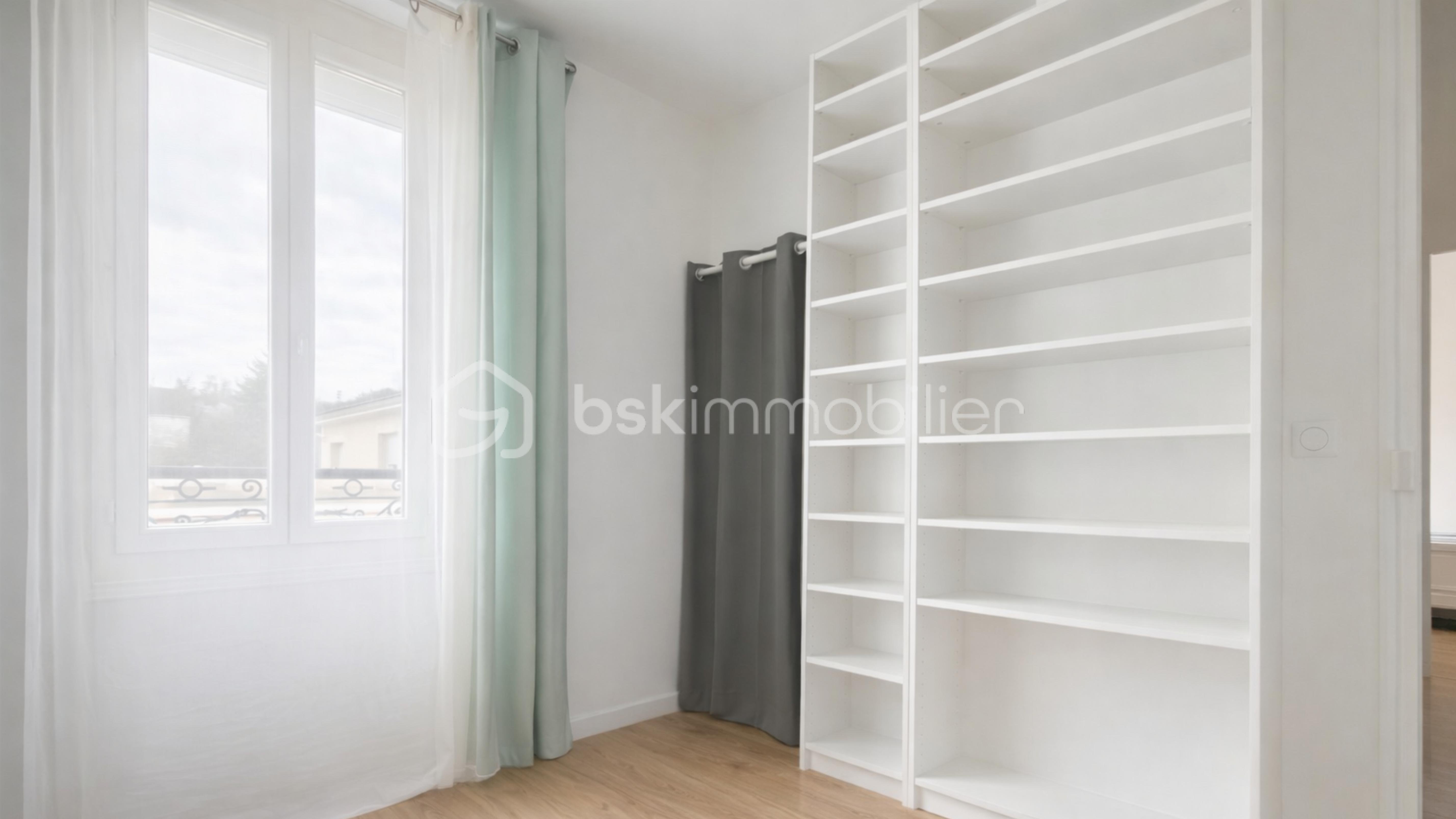 Duplex de 92,80 m² - DRESSING 02.png