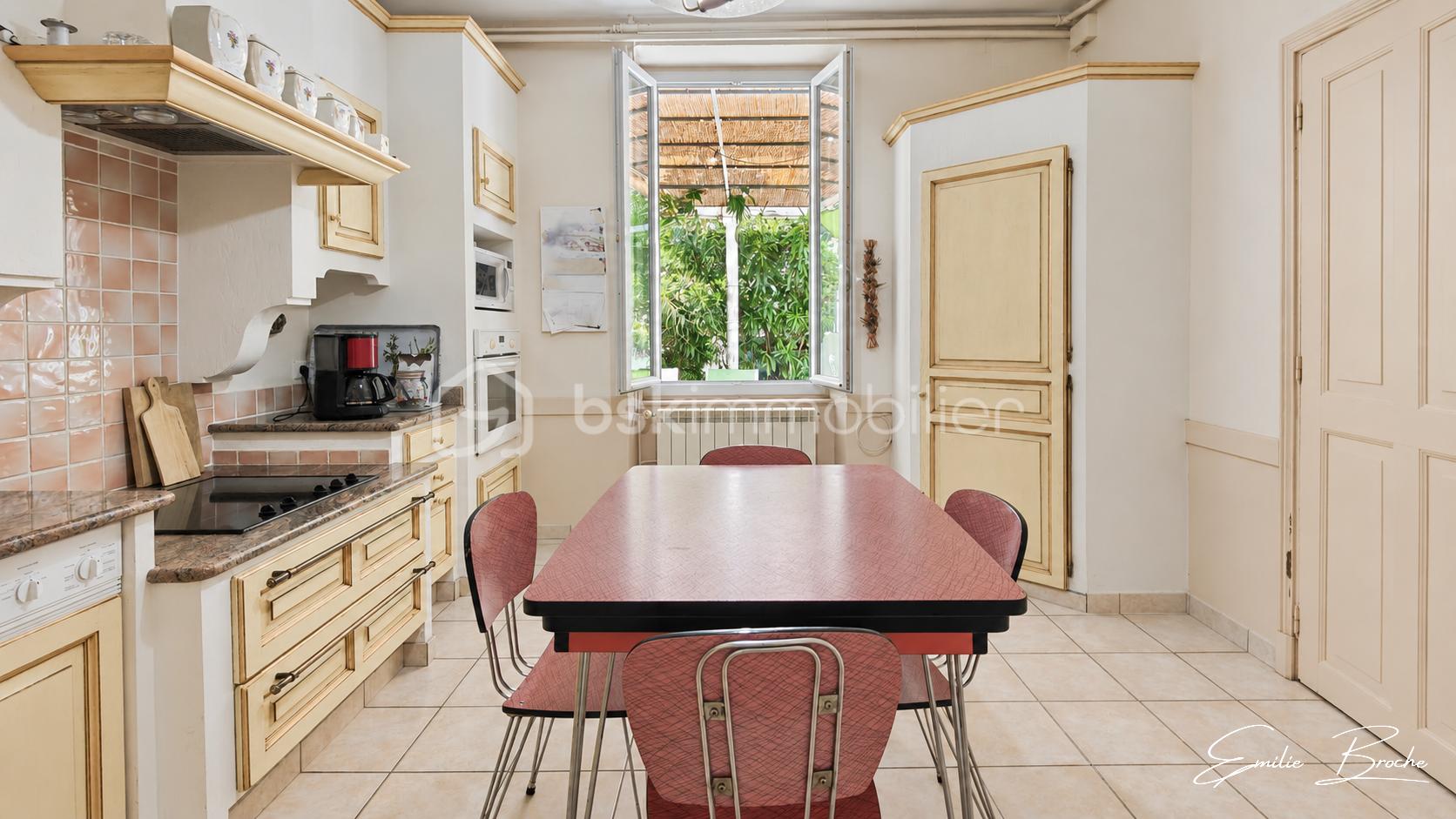 MAISON A VENDRE VALREAS EMILIE BROCHE IMMOBILIER 0629326964 (8).png