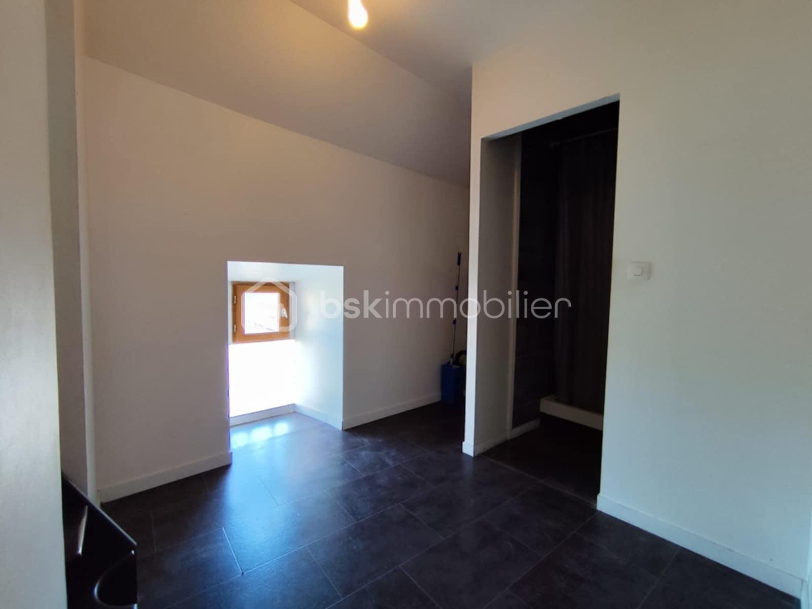 Maison de 125 m² - att.xz-aTQh2cWk-JNWFKILLjBE4vNbUxyWN9NHRv6AAD6E 2.JPG
