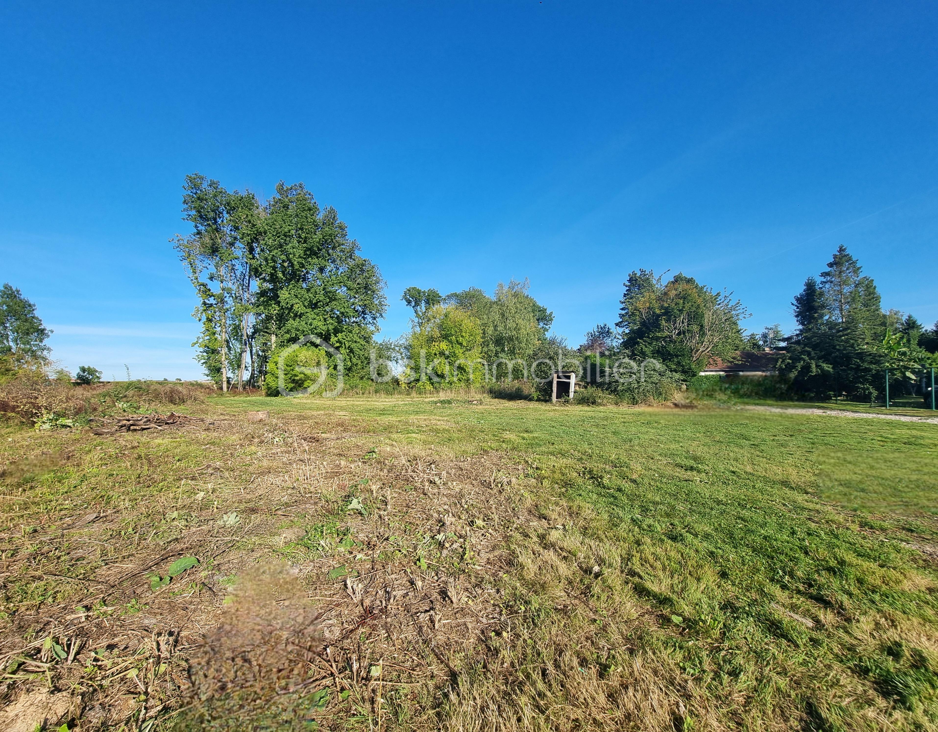 Terrain de 5 810 m²