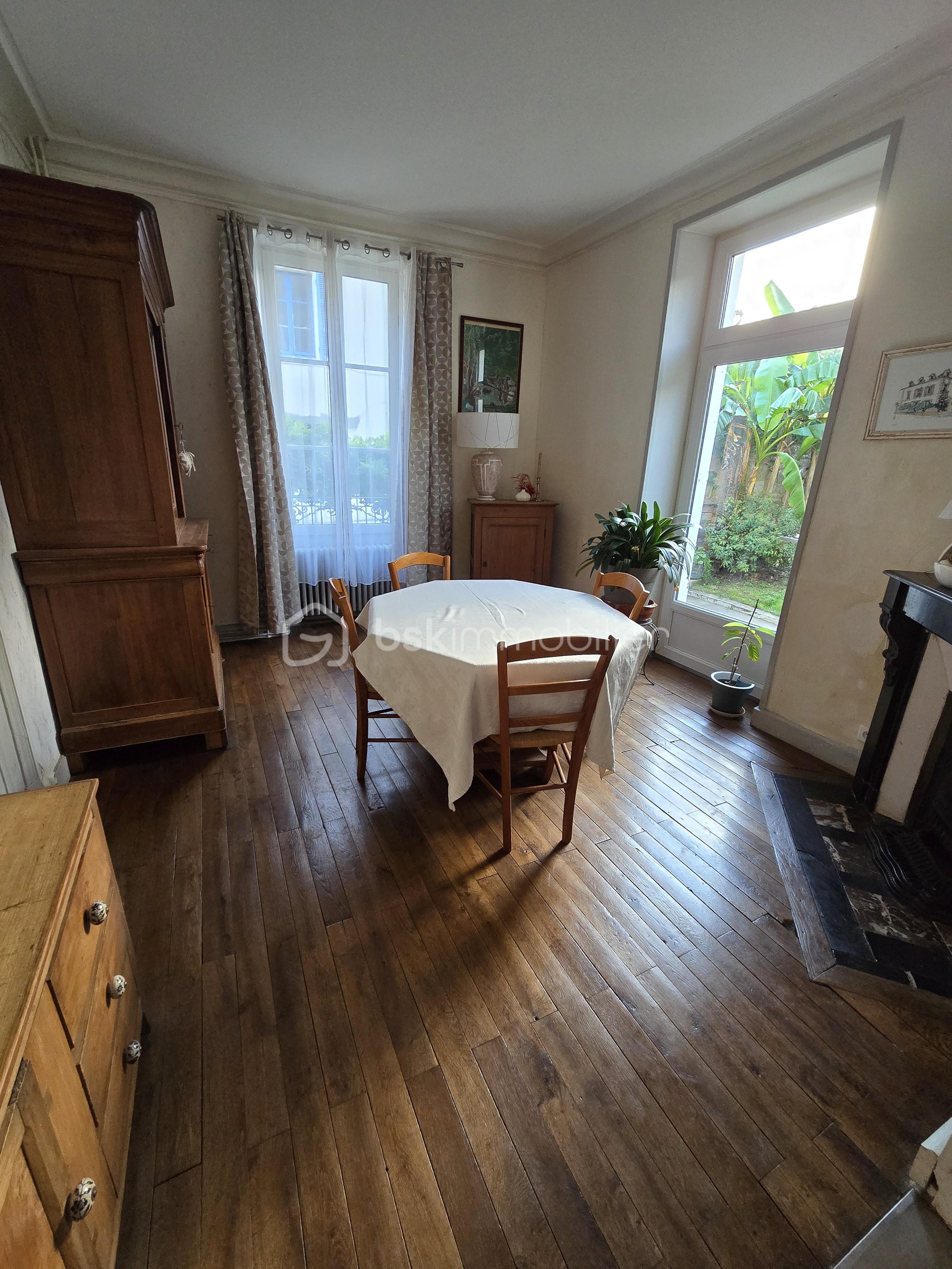 Maison de maitre de 182 m² - 20250919_184956.jpg
