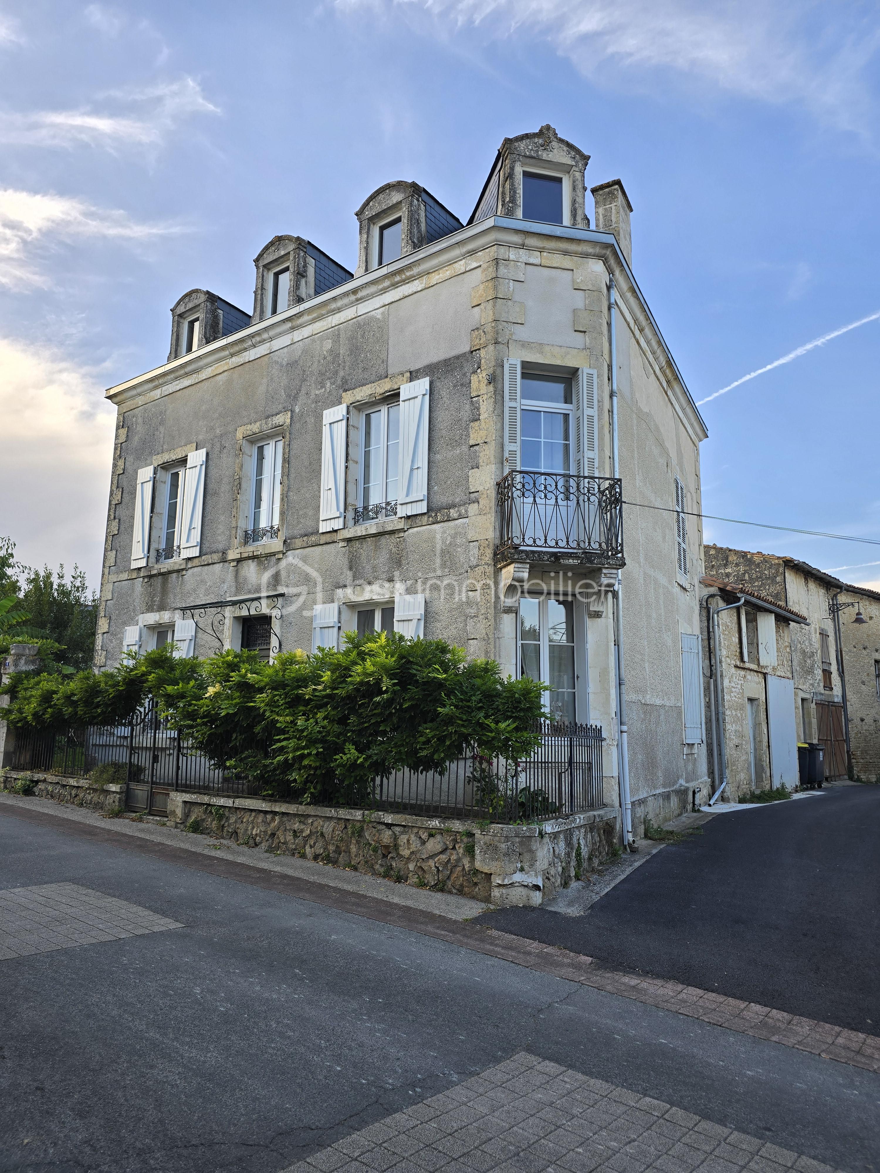Maison de maitre de 182 m² - 20250919_184906.jpg