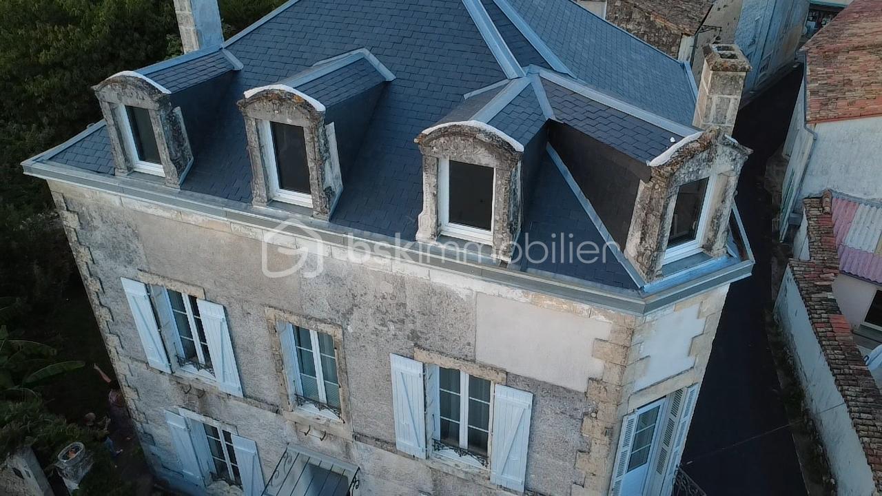 Maison de maitre de 182 m² - dji_fly_20250919_190323_0_1758301403290_photo_low_quality.jpg