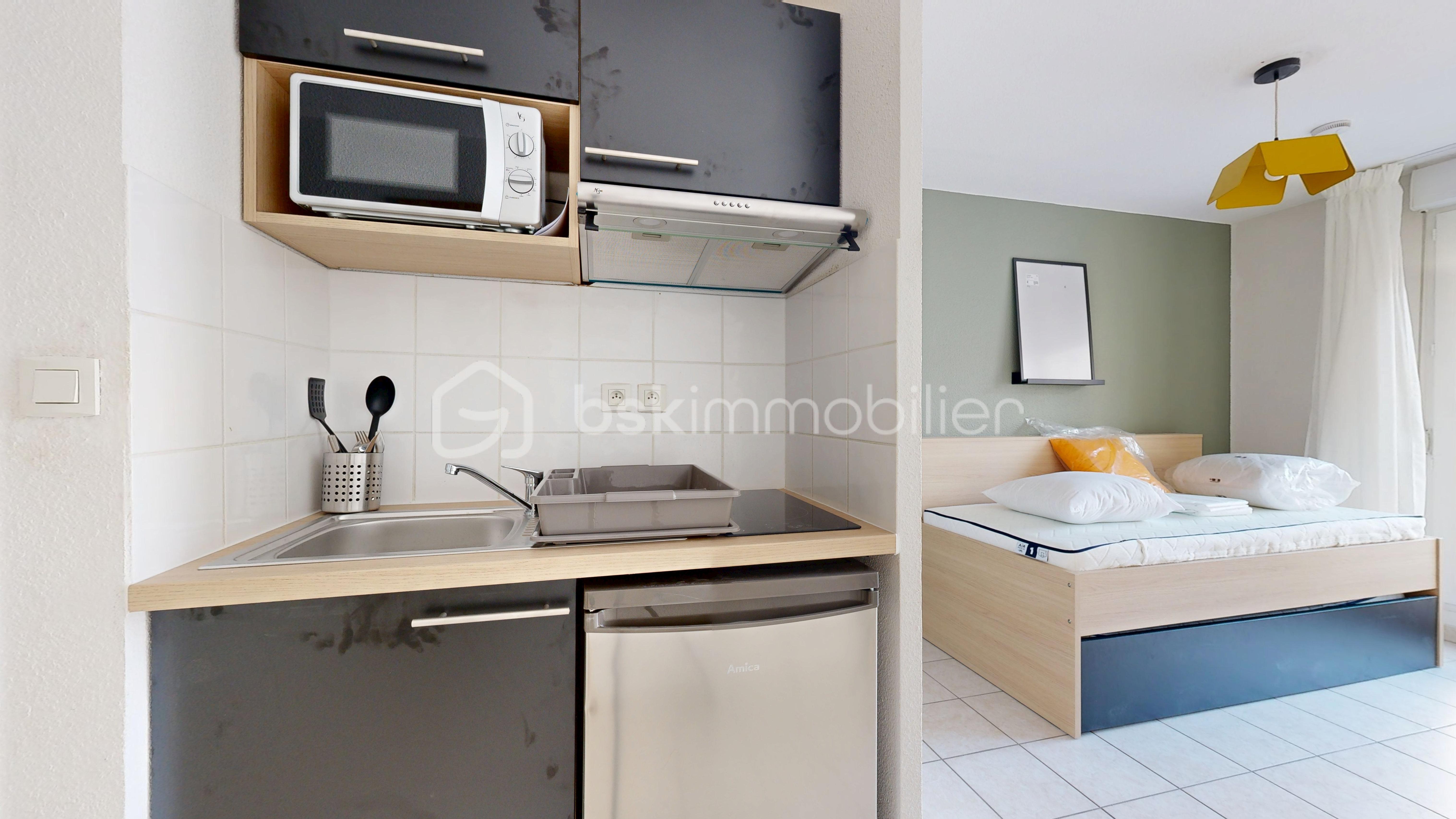 Studette de 18 m² - 43-Rue-du-Petit-Tour-09072025_171513.jpg