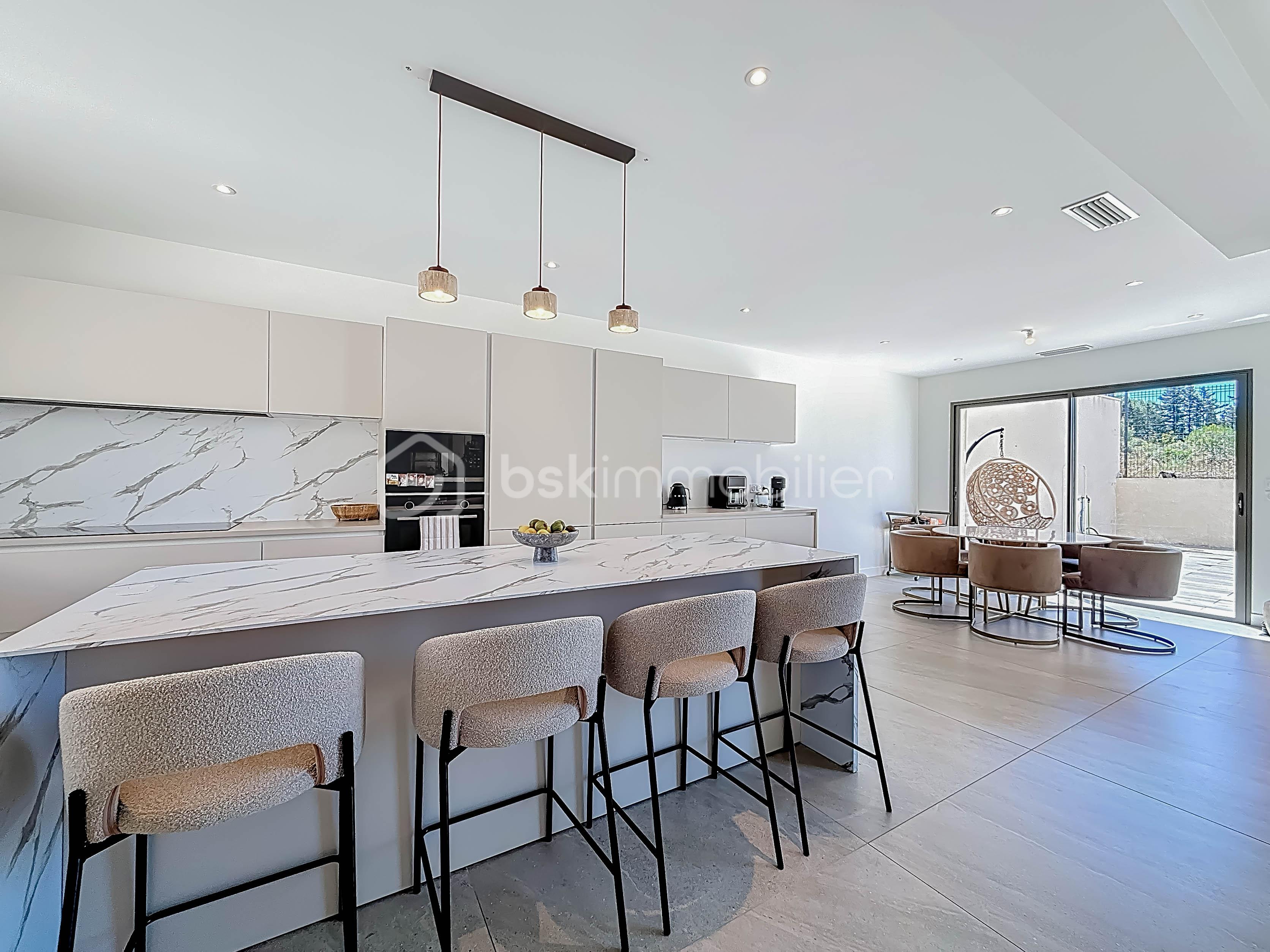 Maison de 346 m² - IMG_F14083D86DDA-25.jpg