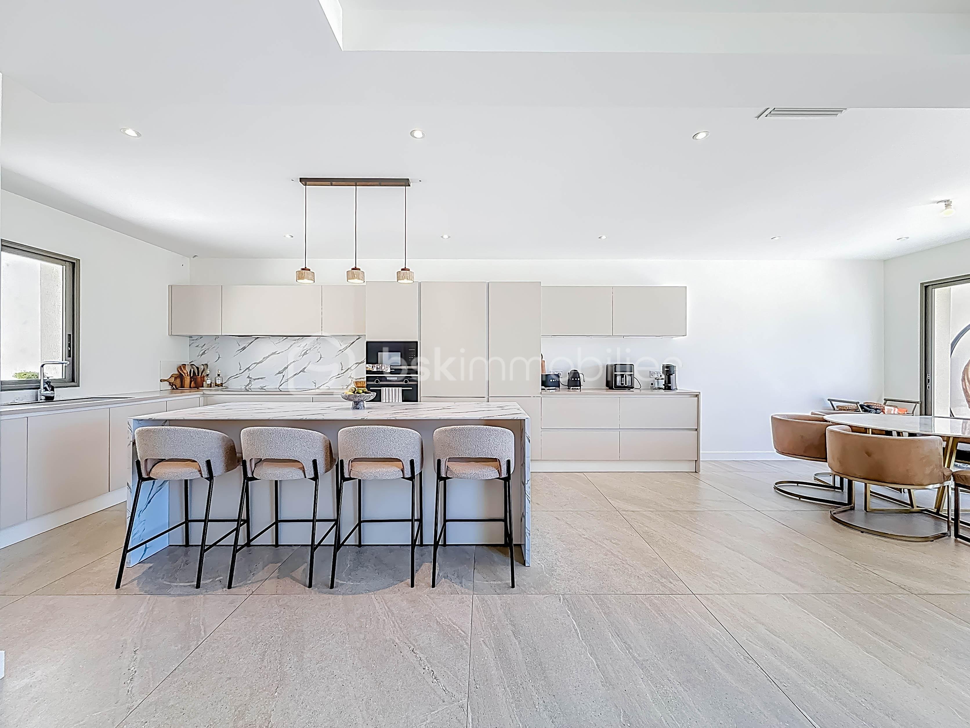 Maison de 346 m² - IMG_F14083D86DDA-30.jpg