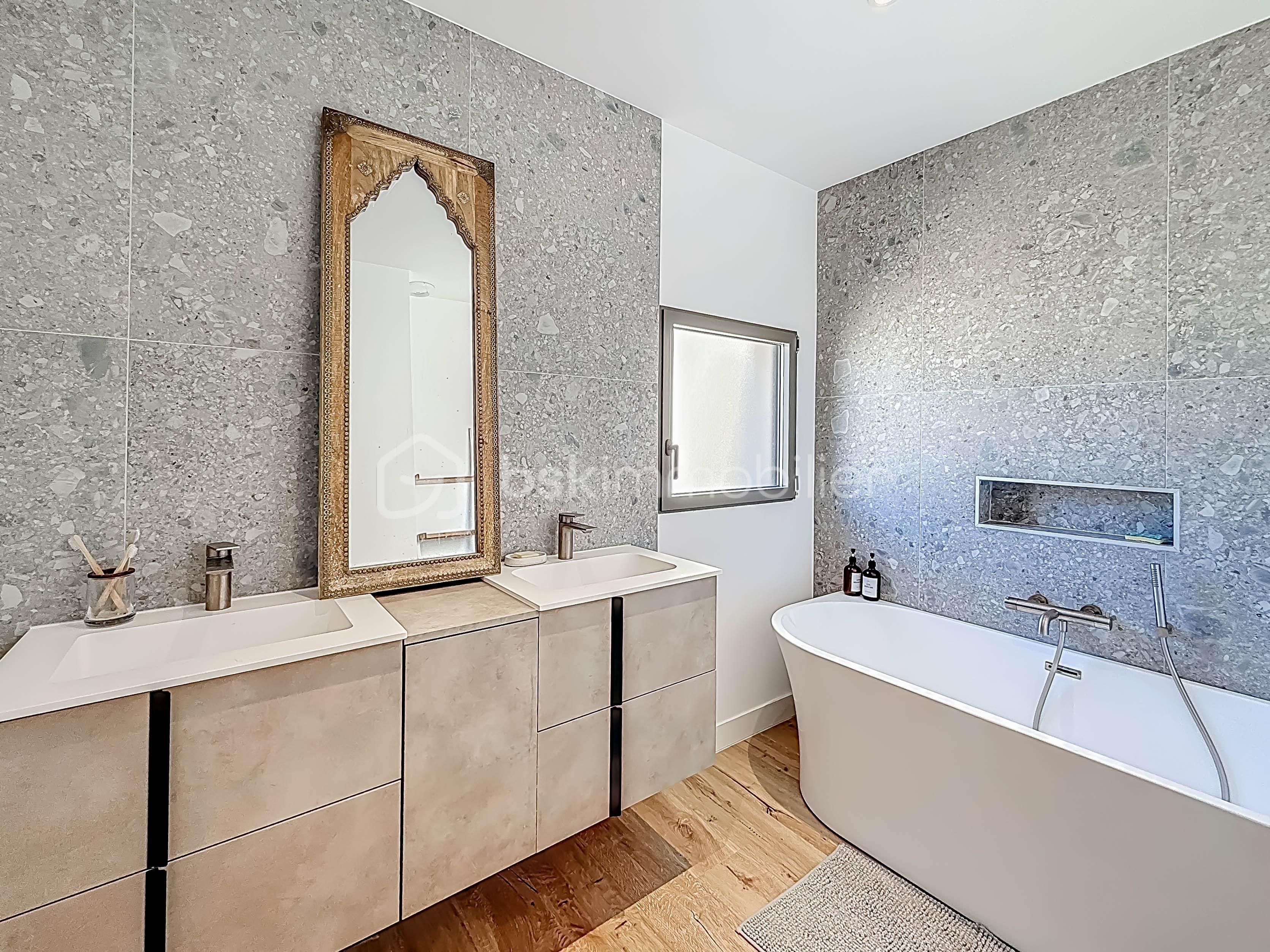 Maison de 346 m² - IMG_F14083D86DDA-15.jpg