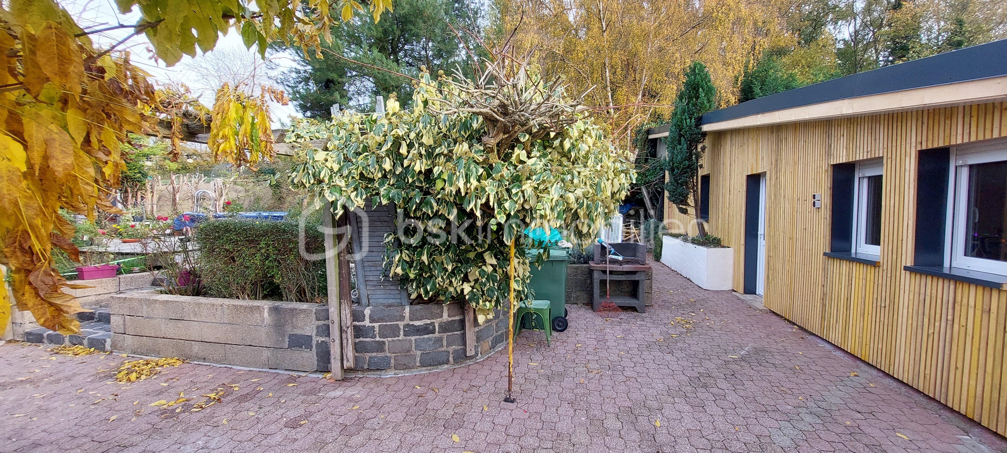 Maison traditionnelle de 209 m² - exterieur.jpg