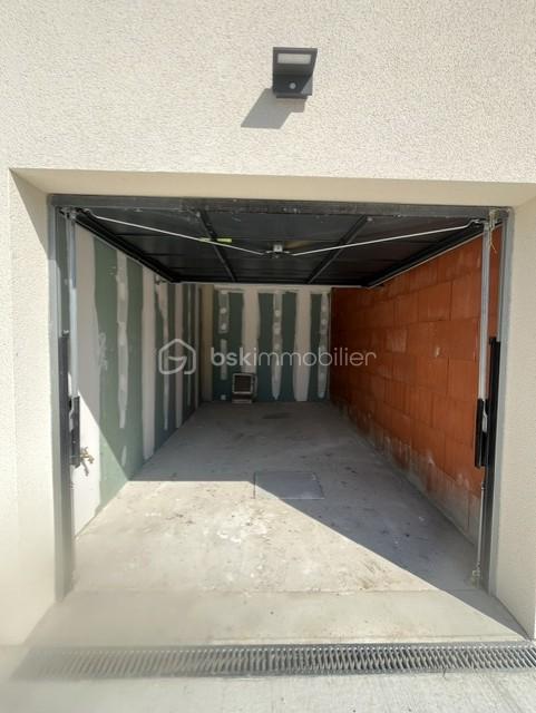 GARAGE.jpg