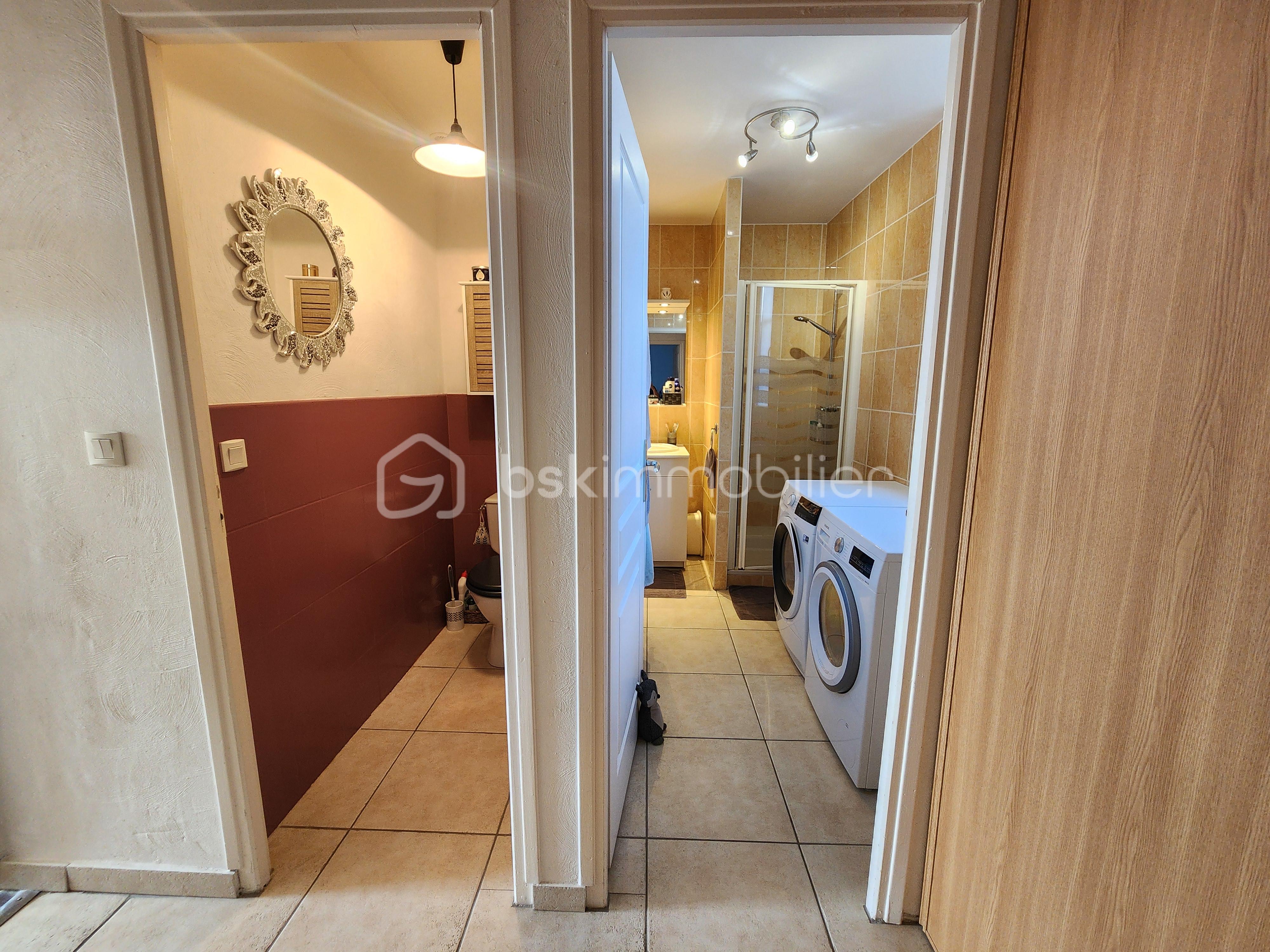 Appartement de 84,10 m² - WC SDE.jpg