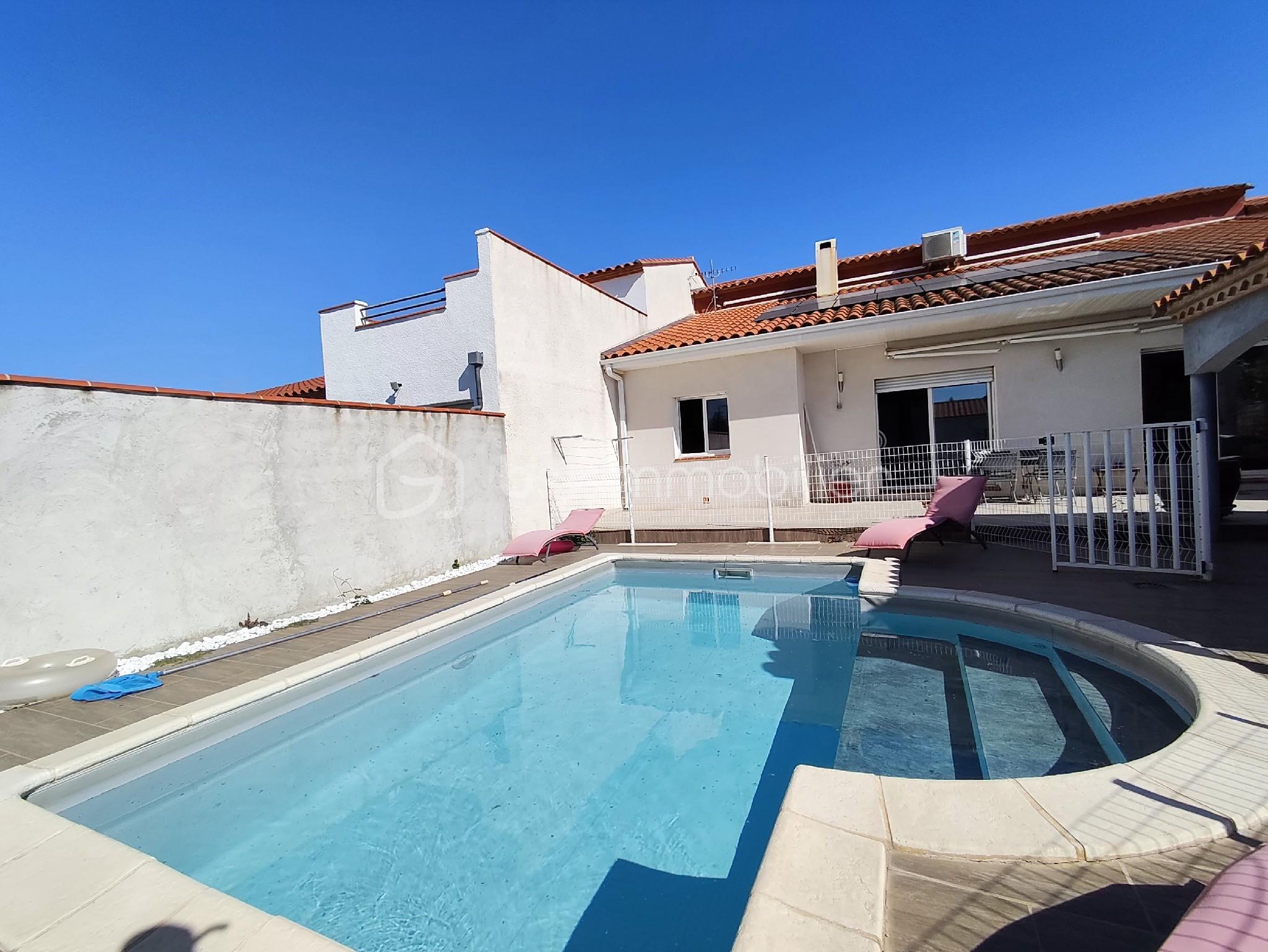 Maison de ville de 156 m² - A0E55396-9EB5-0DC4-1217-53952D4A4CED.jpg