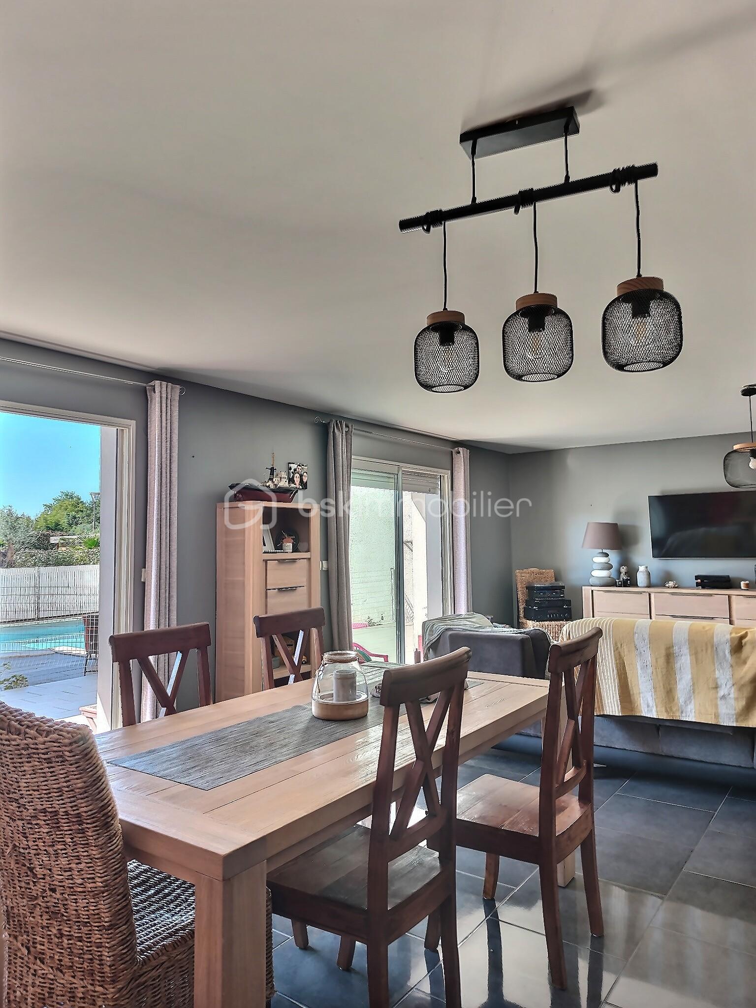 Maison traditionnelle de 163 m² - exposio_133100079.jpg