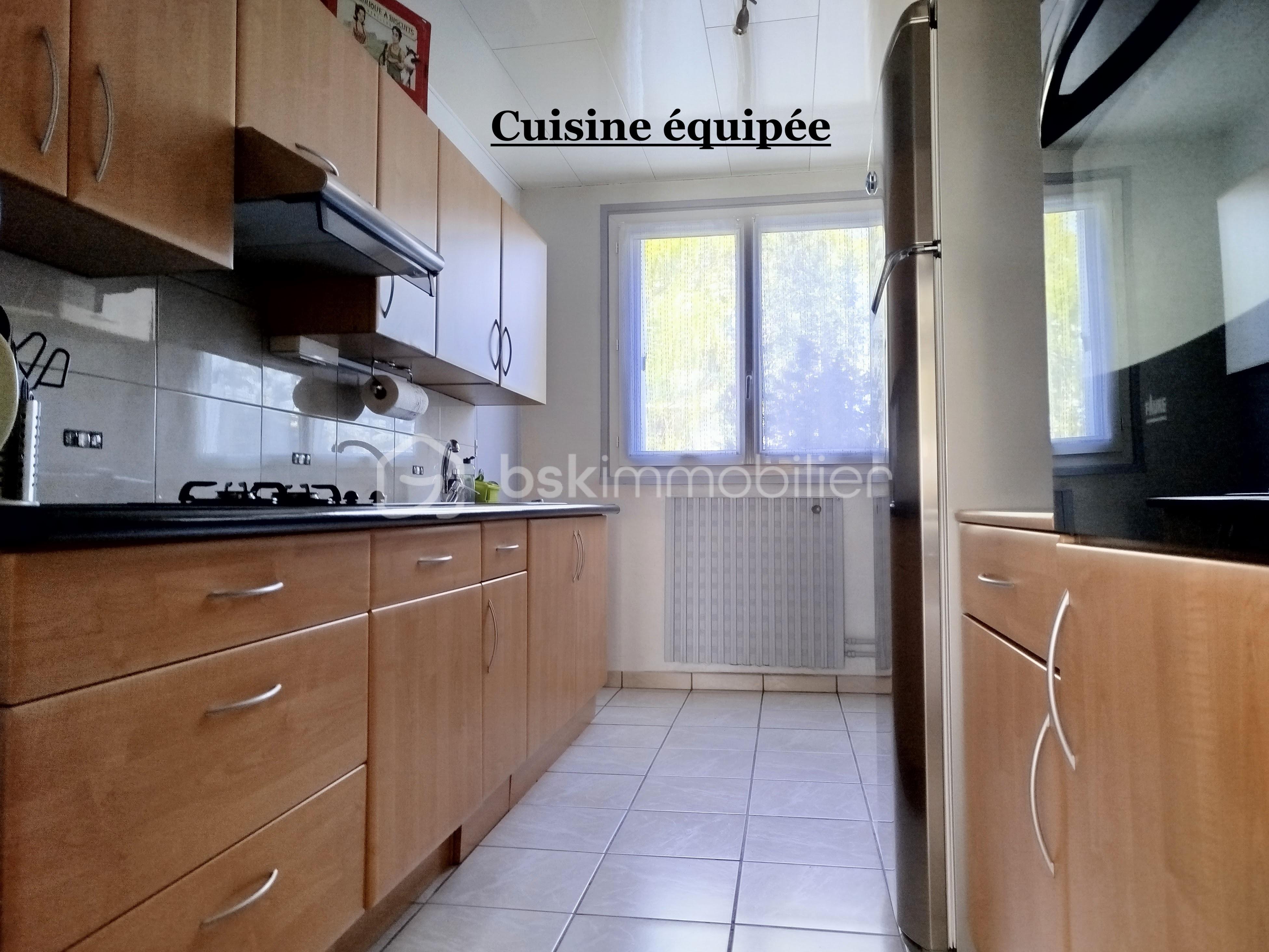 cuisine équipée.jpg