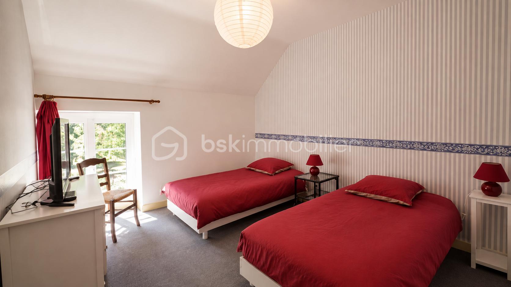 CHAMBRE ETAGE.png