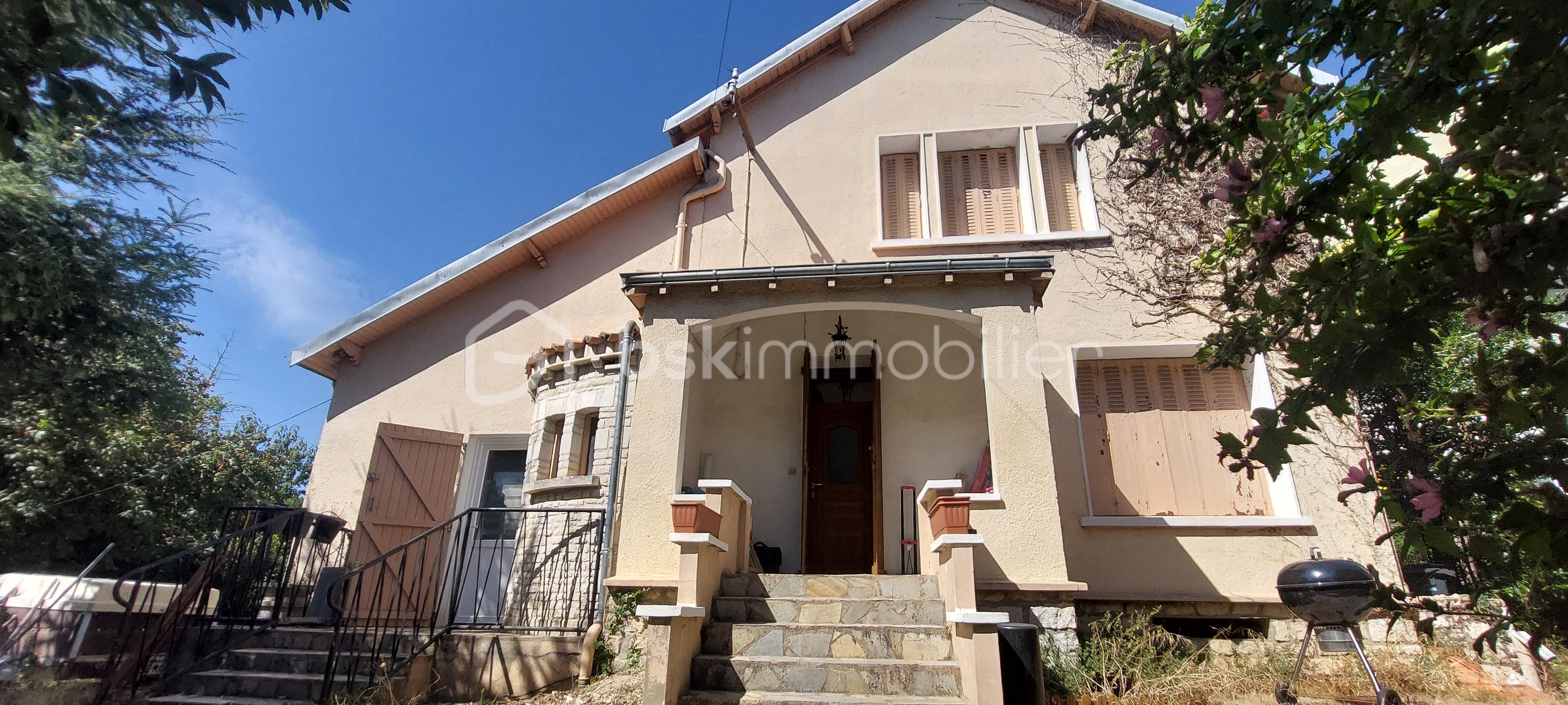 Maison 5 pièces 102 m² · à Poitiers · 102,3 m² · 210 000 €