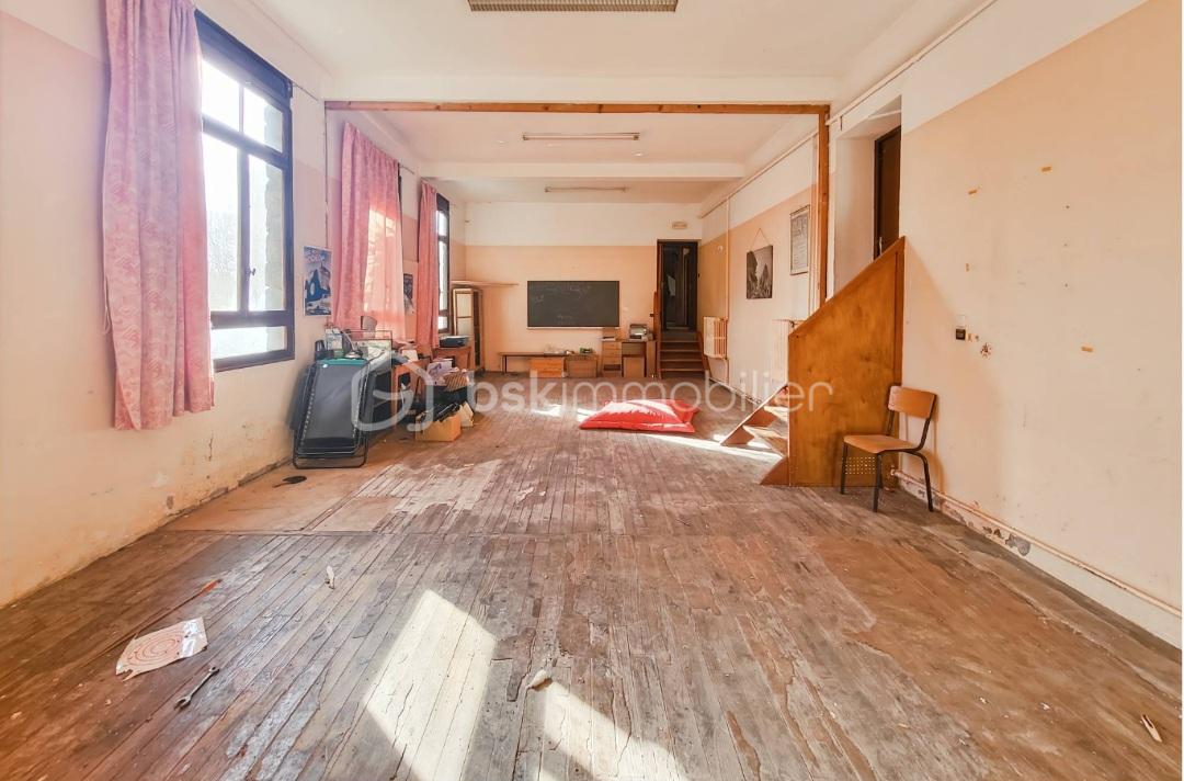Maison de 900 m² - Screenshot_20250323_193147_ProperShot.jpg