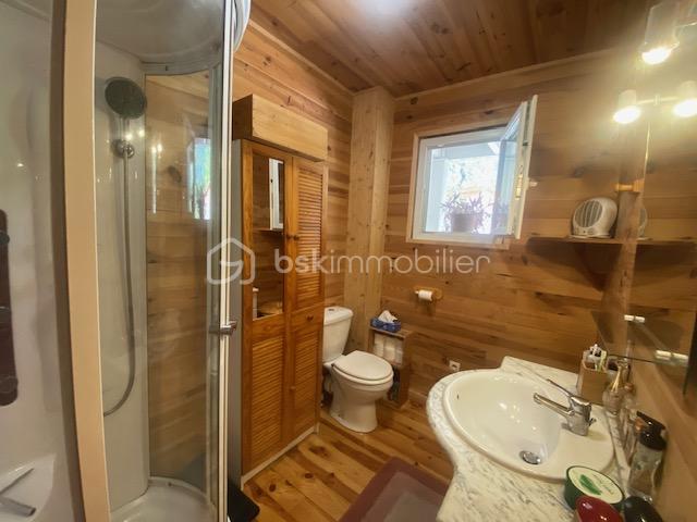 Maison de 160 m² - salle d'eau rdc 3.jpg
