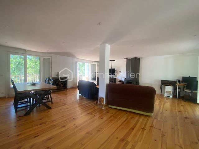 Maison de 160 m² - entre .jpg