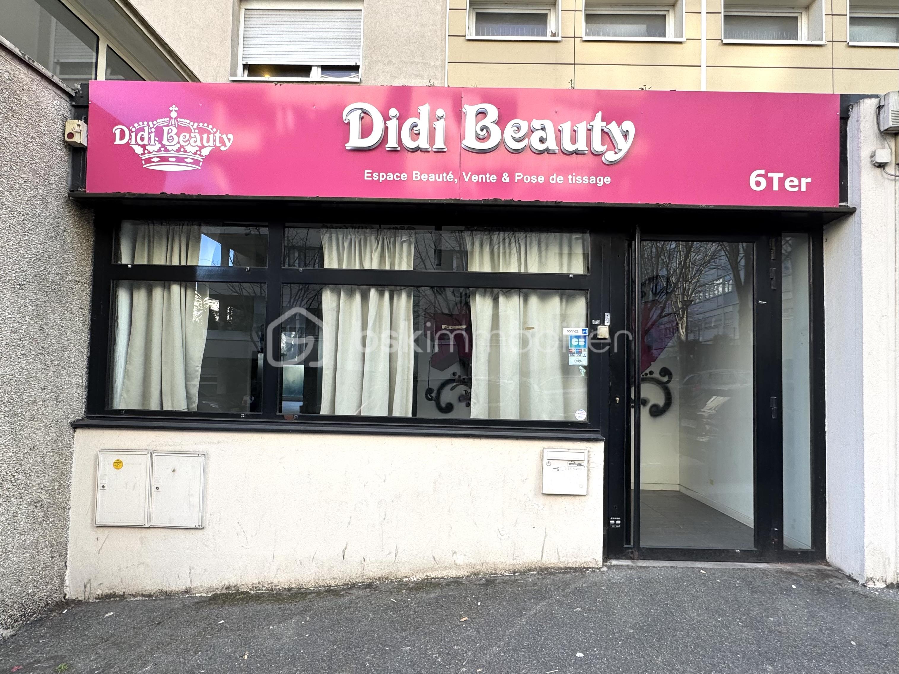 Local commercial 5 pièces 135 m² · à Bagneux · 135 m² · 190 000 €