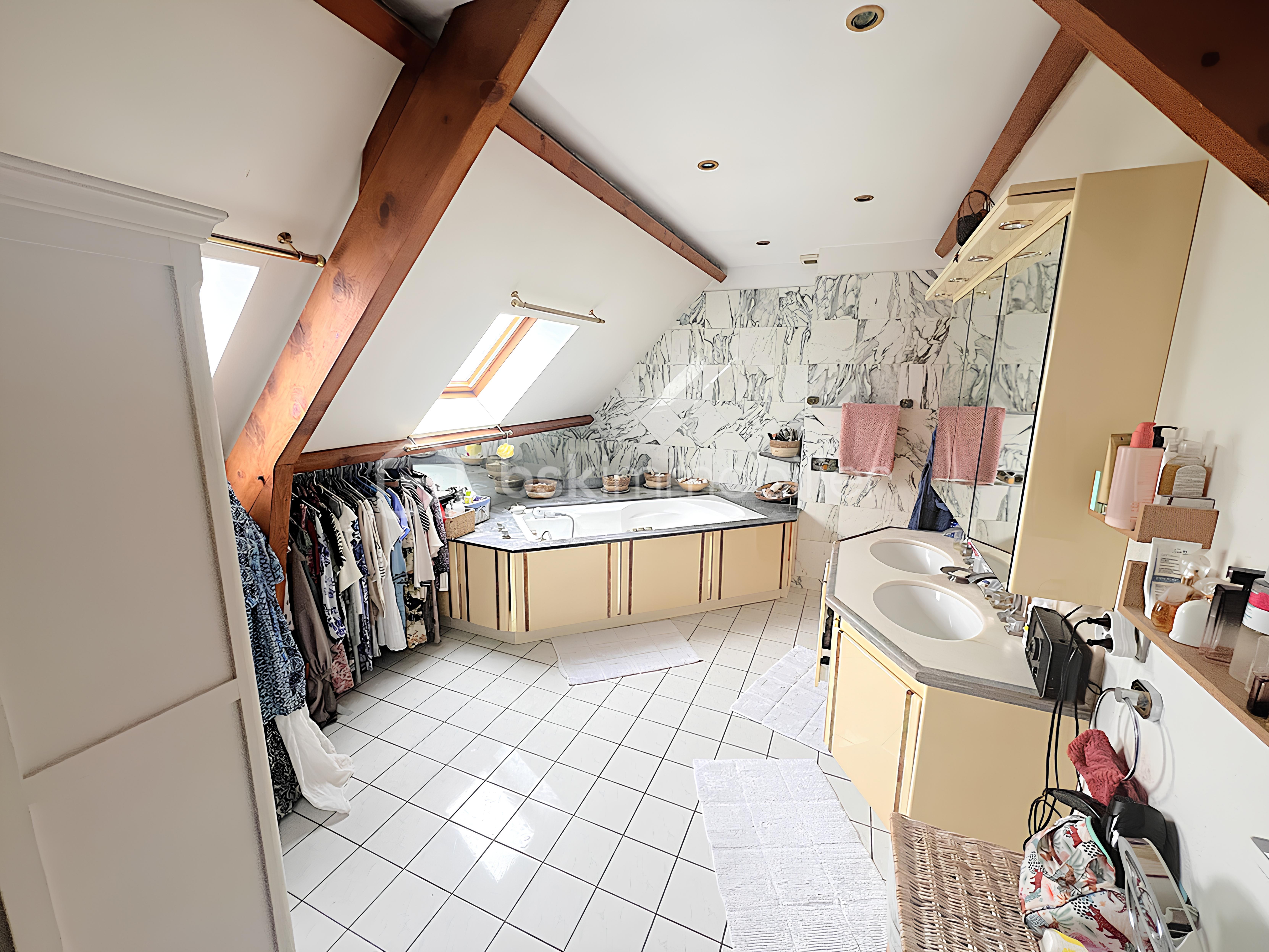 Demeure de 250 m² - 10 -.jpg