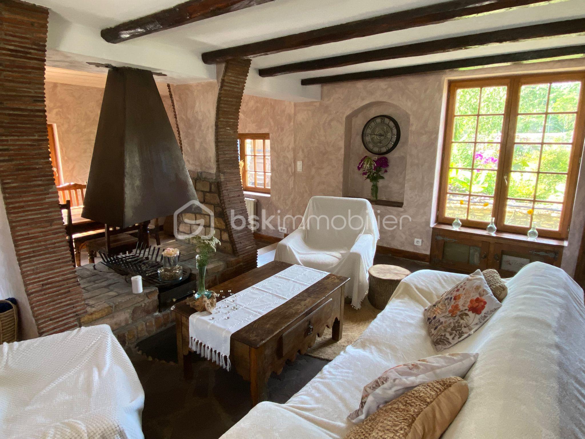 Maison en pierre de 148 m² - piece de vie.jpg