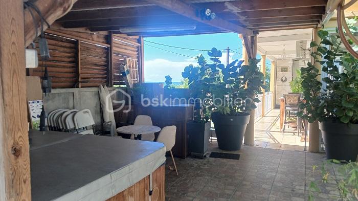 20251015 Entrée côté rue.jpg