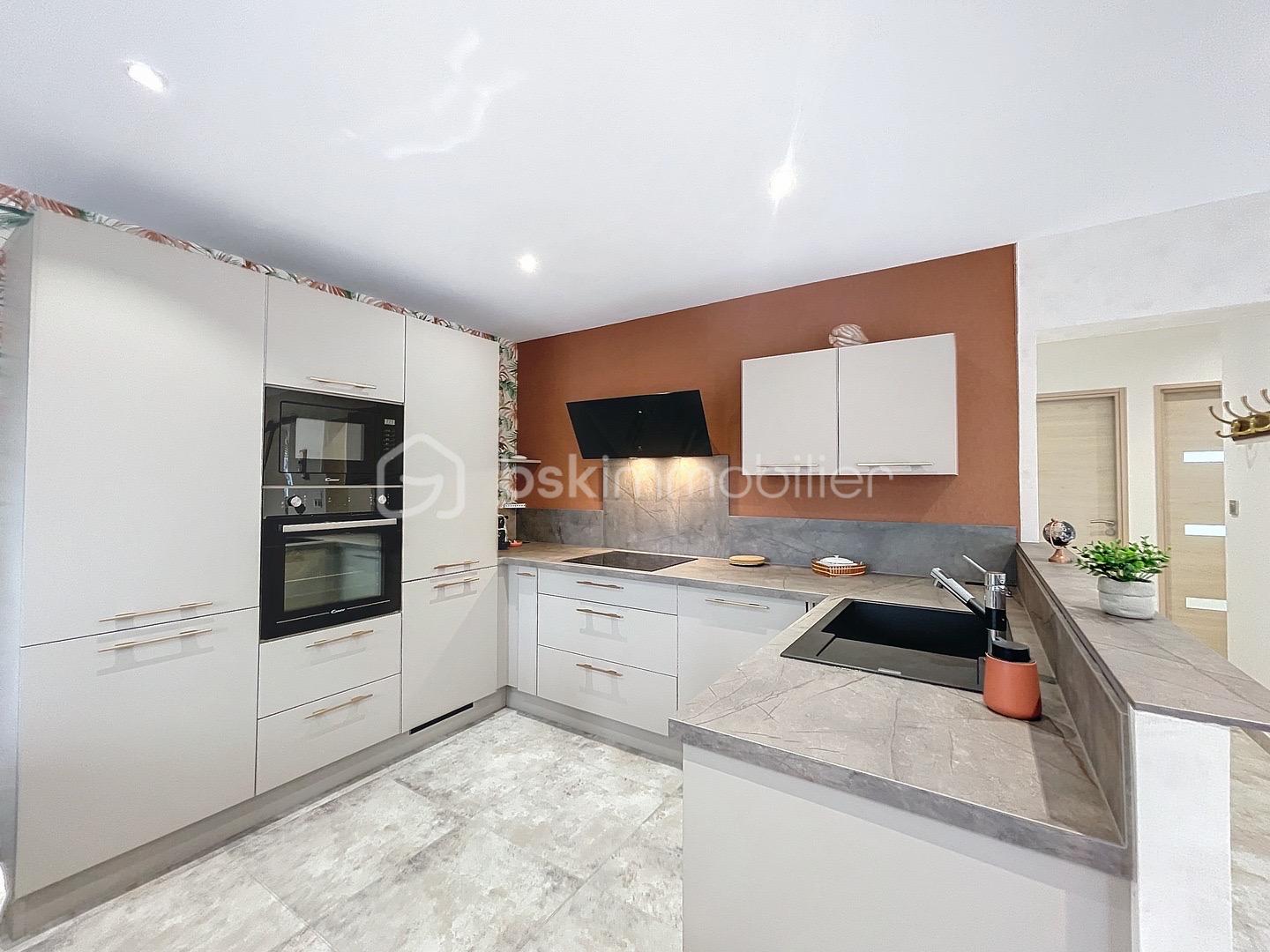 flenoir 2 cuisine.JPG