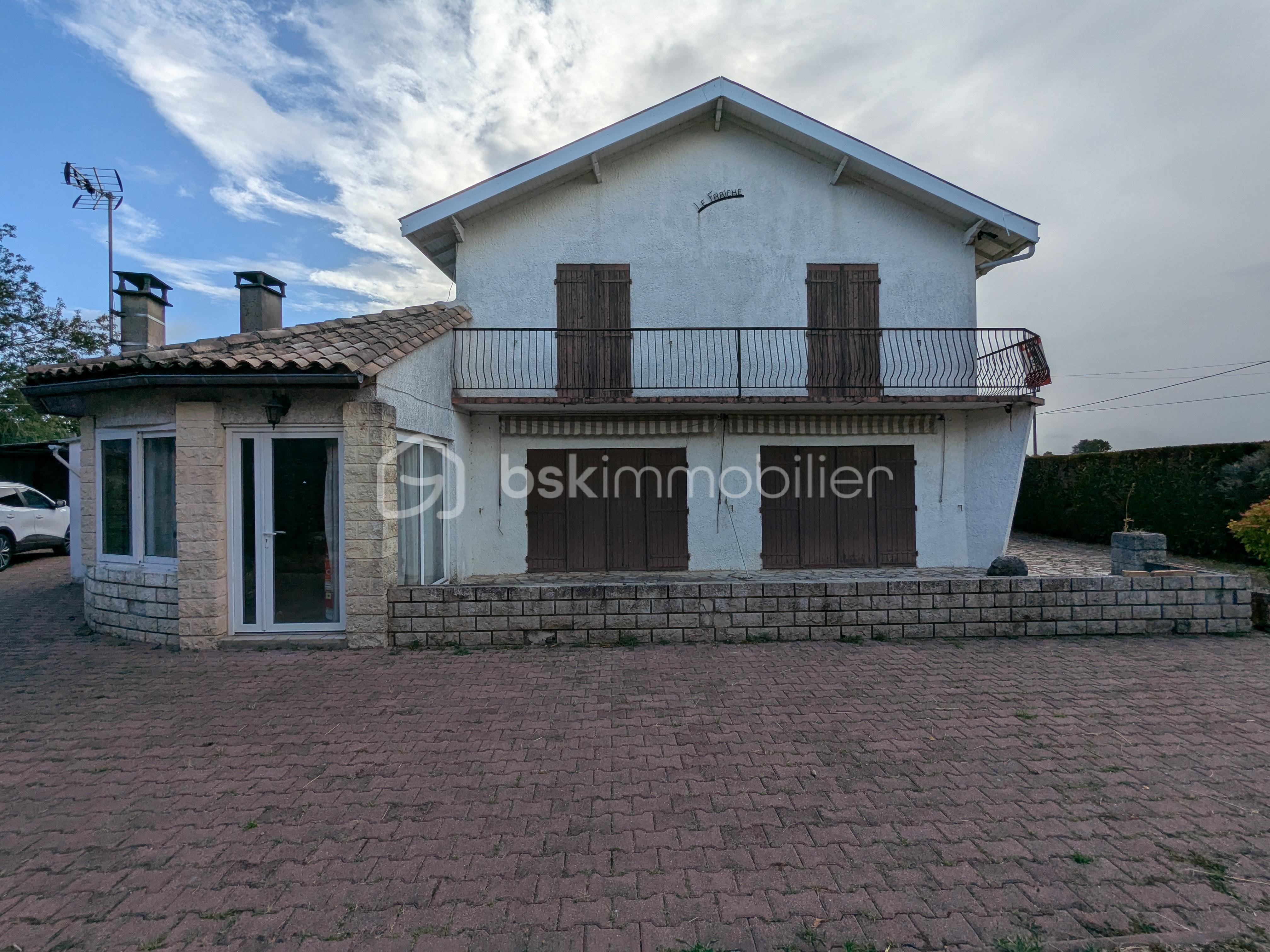 Maison traditionnelle de 250 m² - PXL_20250721_072338626.MP.jpg