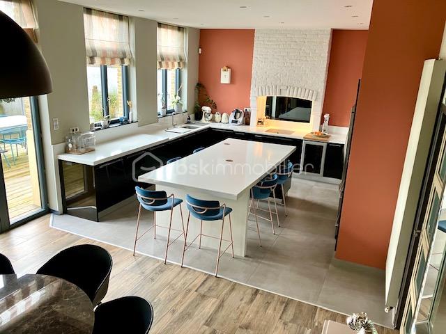 steene cuisine table vers le jardin.jpeg