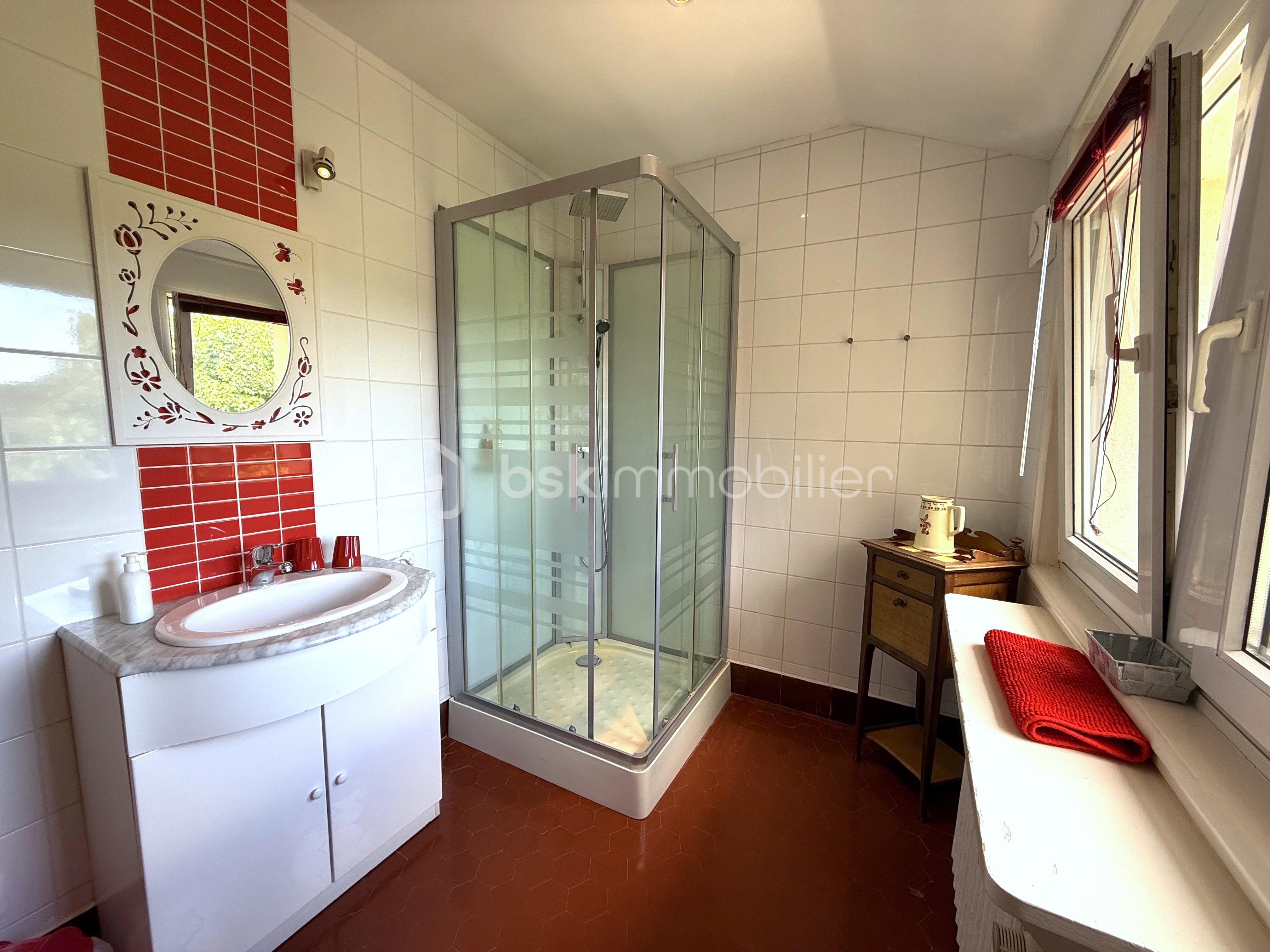 Maison de 303 m² - SDB 2.jpeg