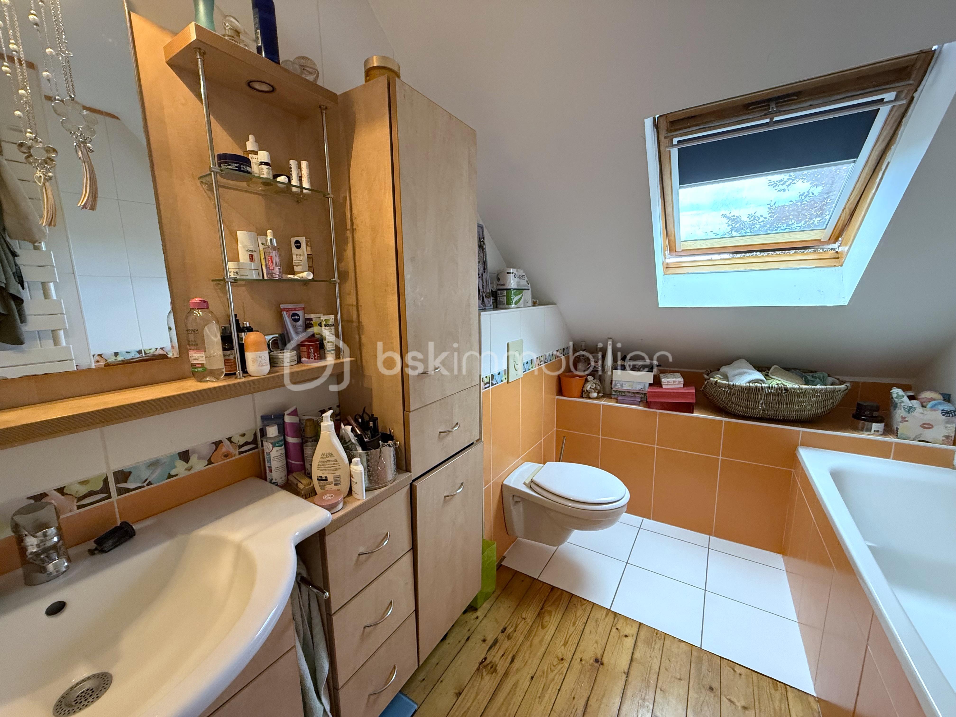 Maison de 303 m² - Derniére SDB.jpeg