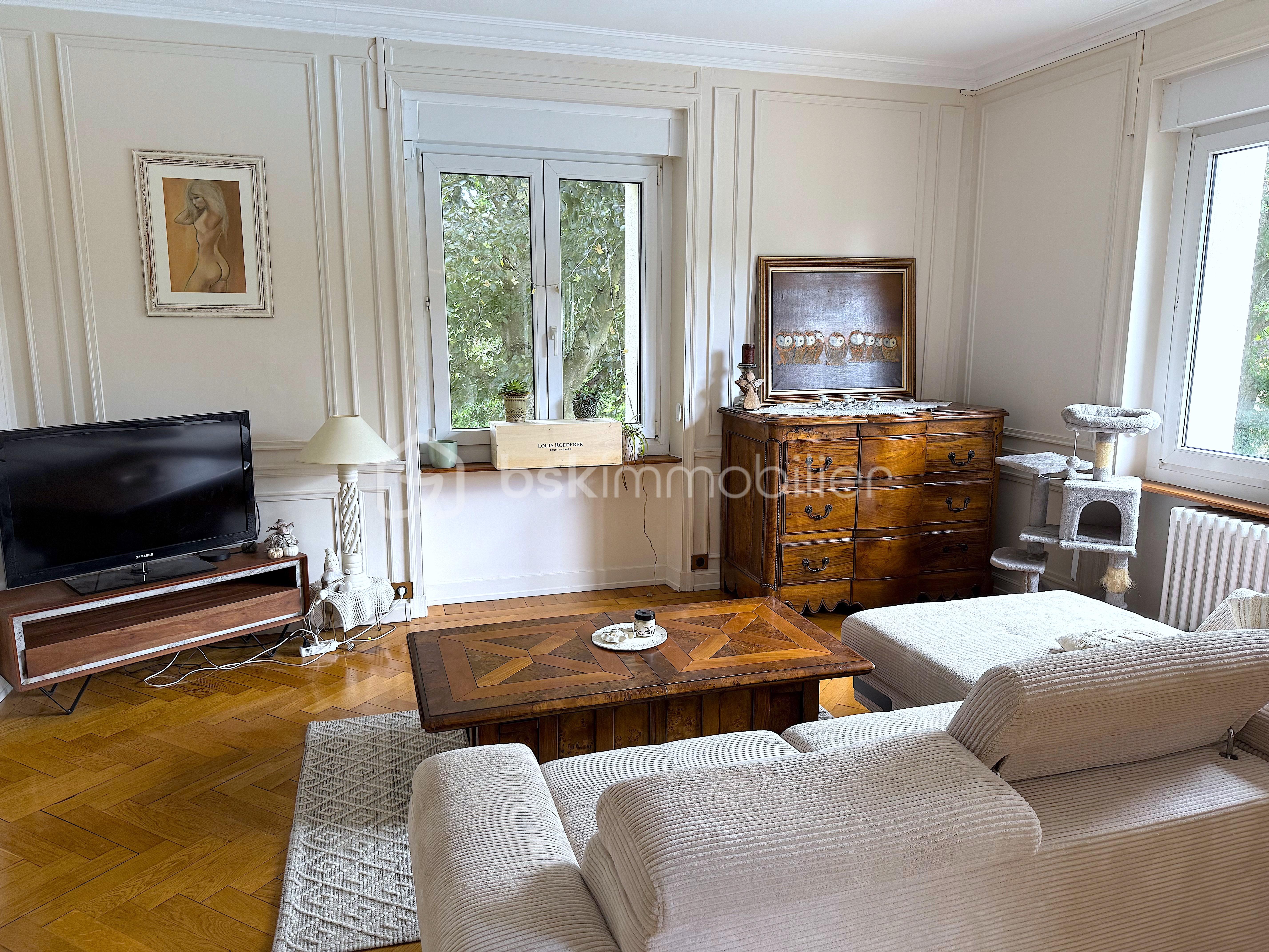 Maison de 303 m² - vUE 2 SALON.jpeg