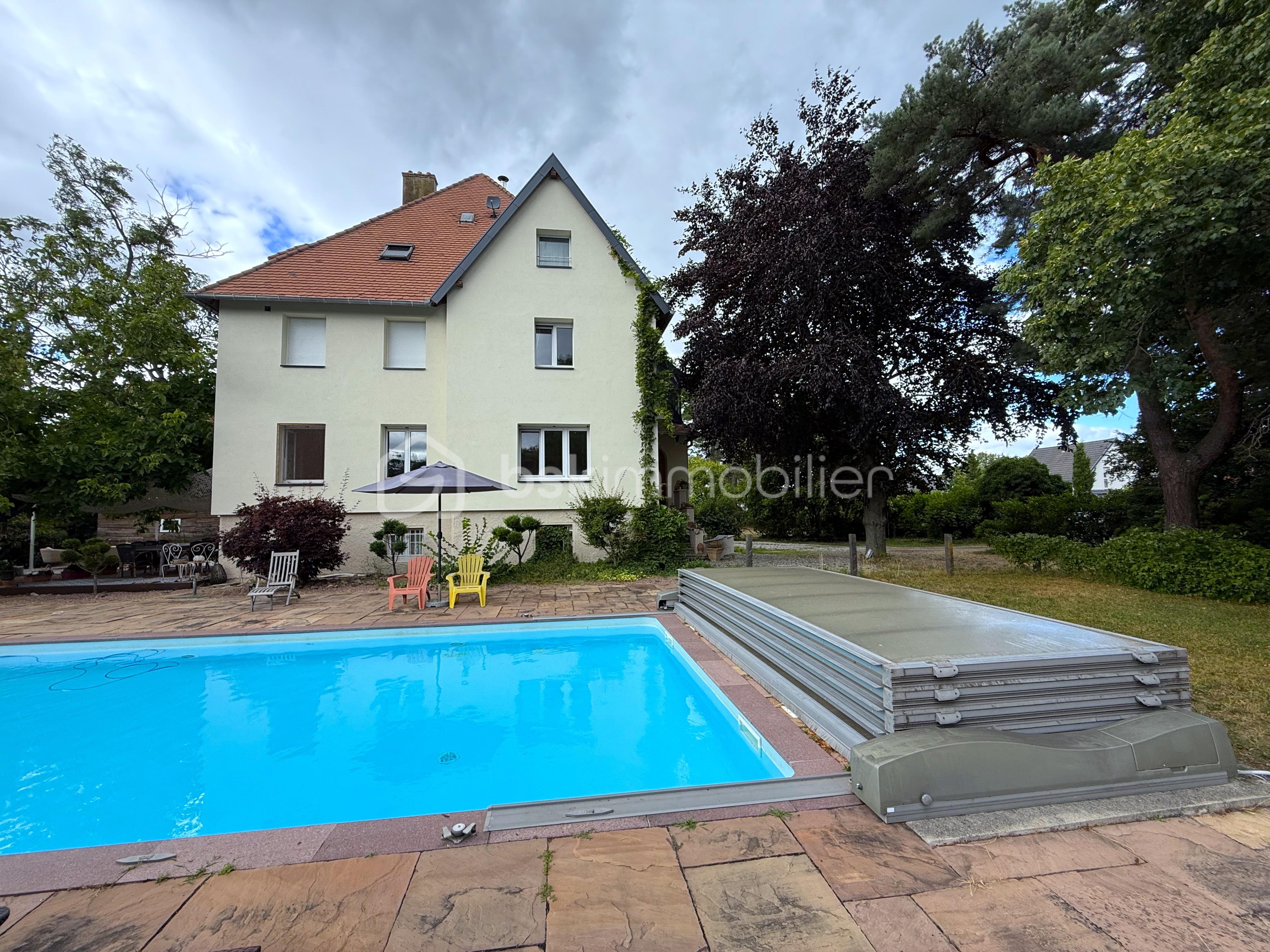 Maison de 303 m² - Vue piscine.jpeg