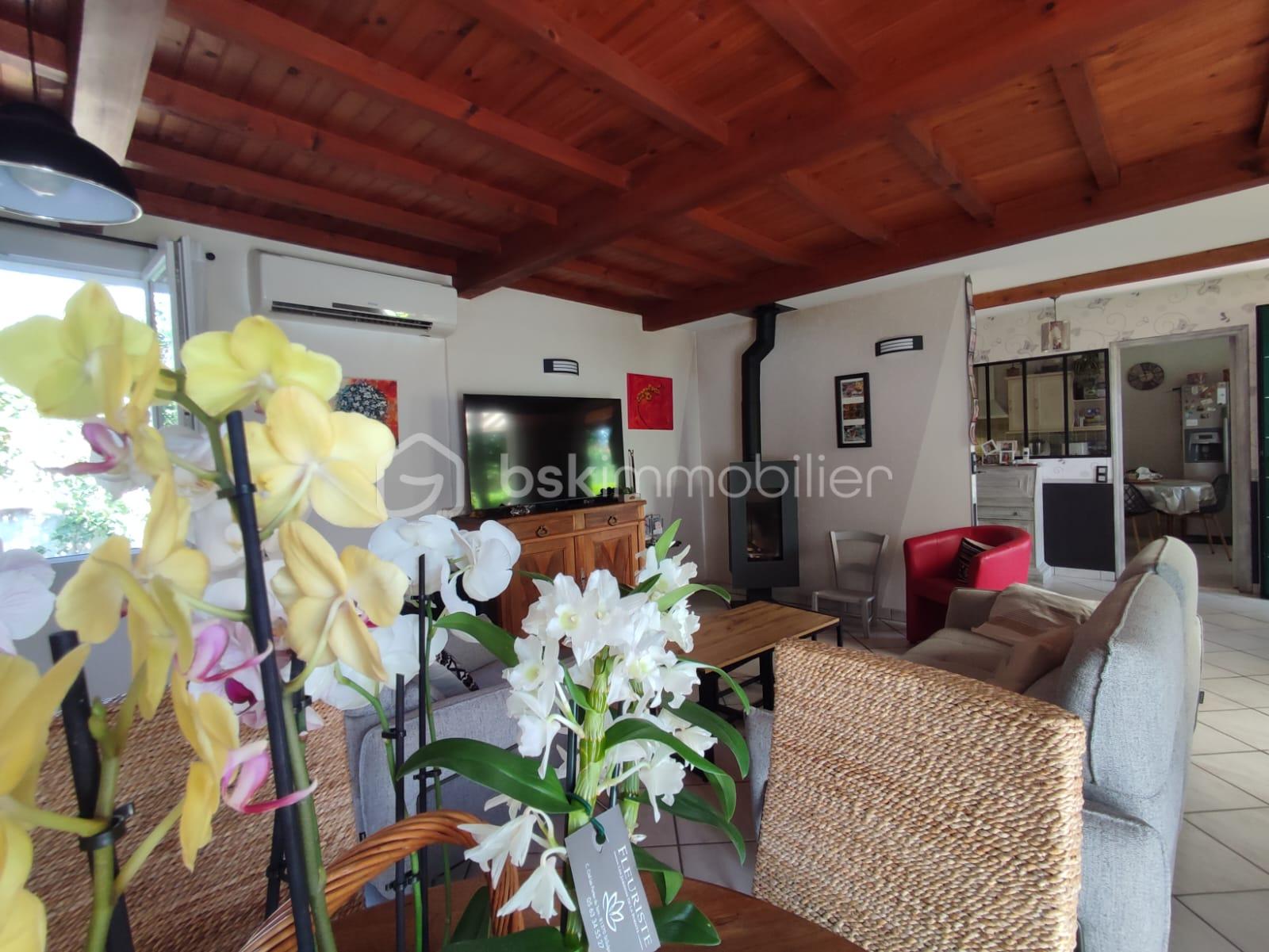 Maison traditionnelle de 104 m² - IMG-20250620-WA0053.jpg
