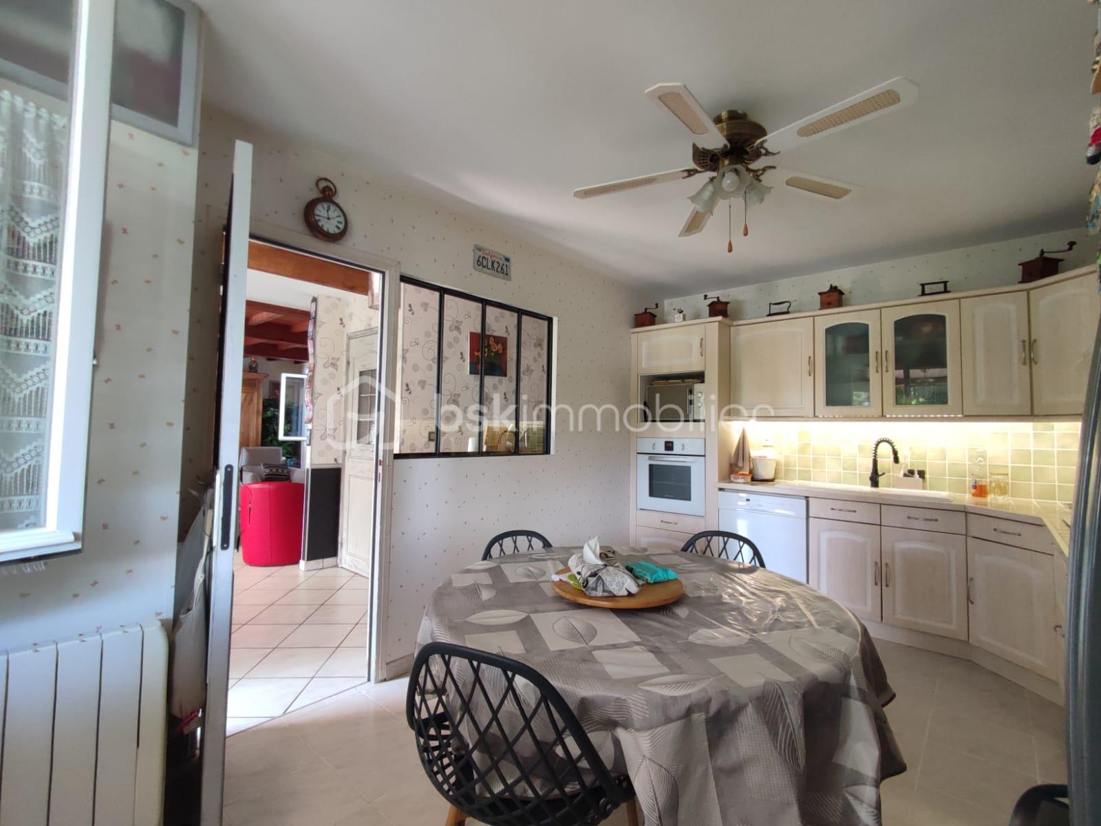 Maison traditionnelle de 104 m² - IMG-20250620-WA0058.jpg