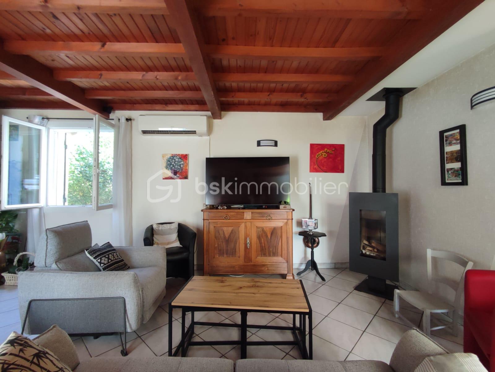 Maison traditionnelle de 104 m² - IMG-20250620-WA0052.jpg