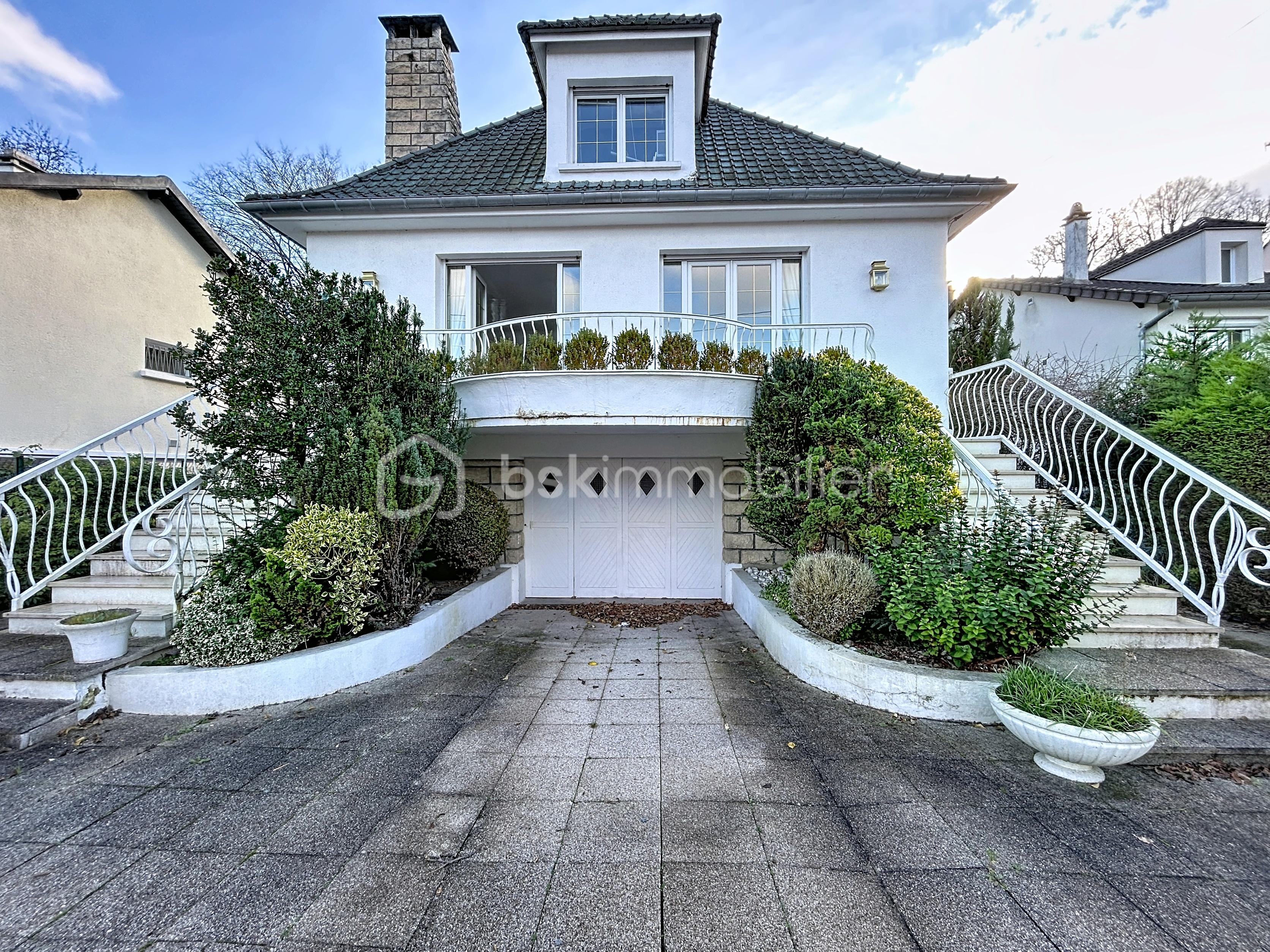 Maison traditionnelle de 195 m² - jeanne-d-arc_00026.jpg