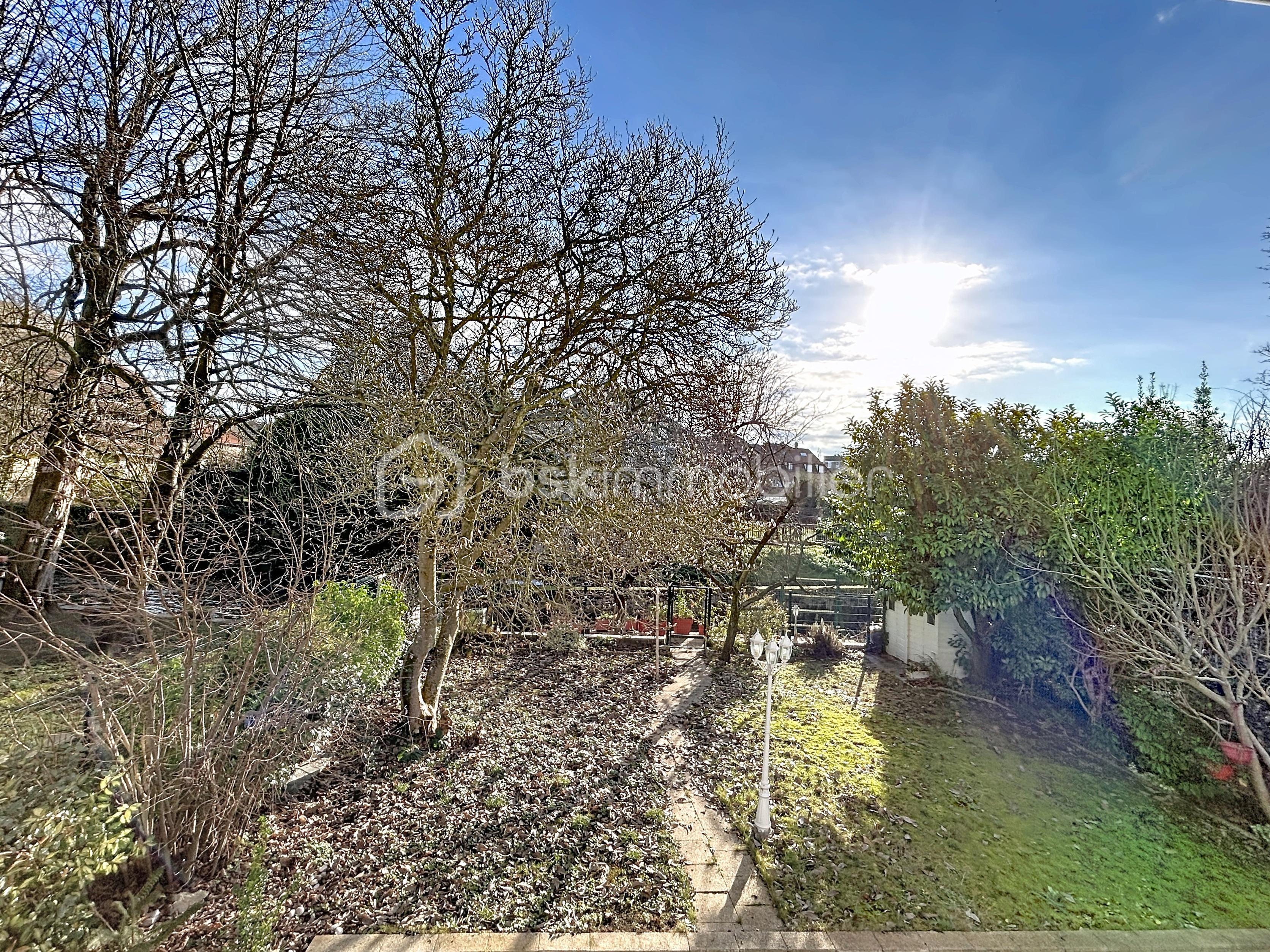 Maison traditionnelle de 195 m² - jeanne-d-arc_00005.jpg