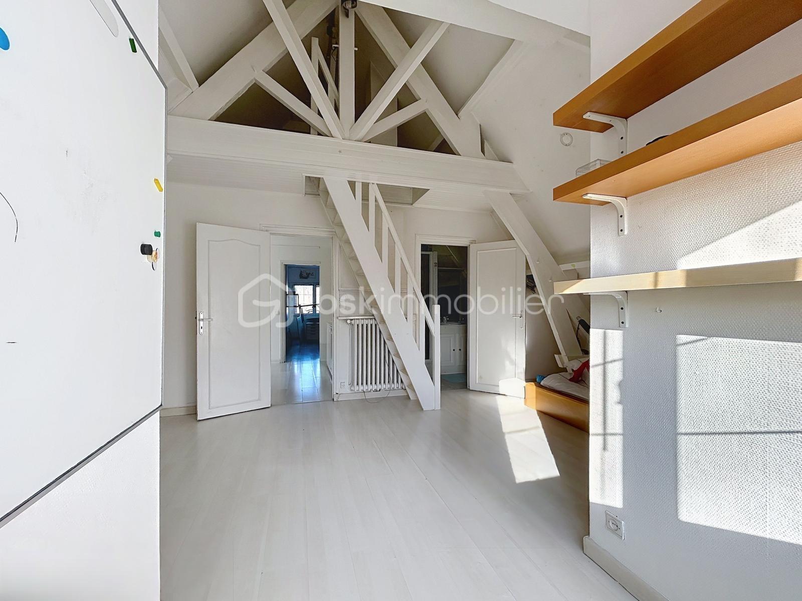 Maison traditionnelle de 195 m² - e3130390-8e47-4e90-ae6d-a607dec477b8.JPG