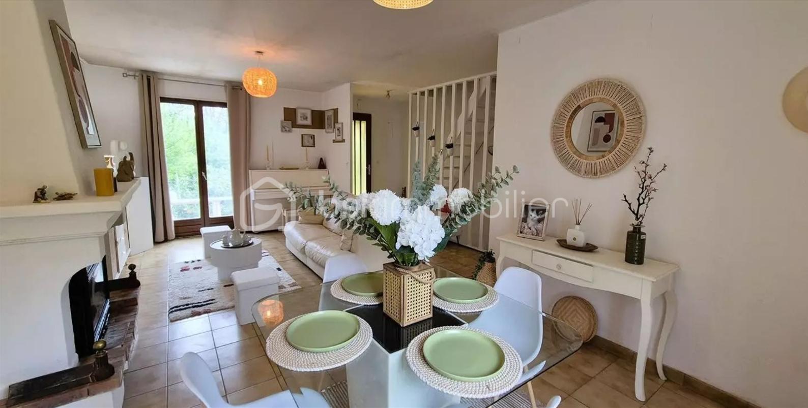 Maison de 91 m² - 03d.png