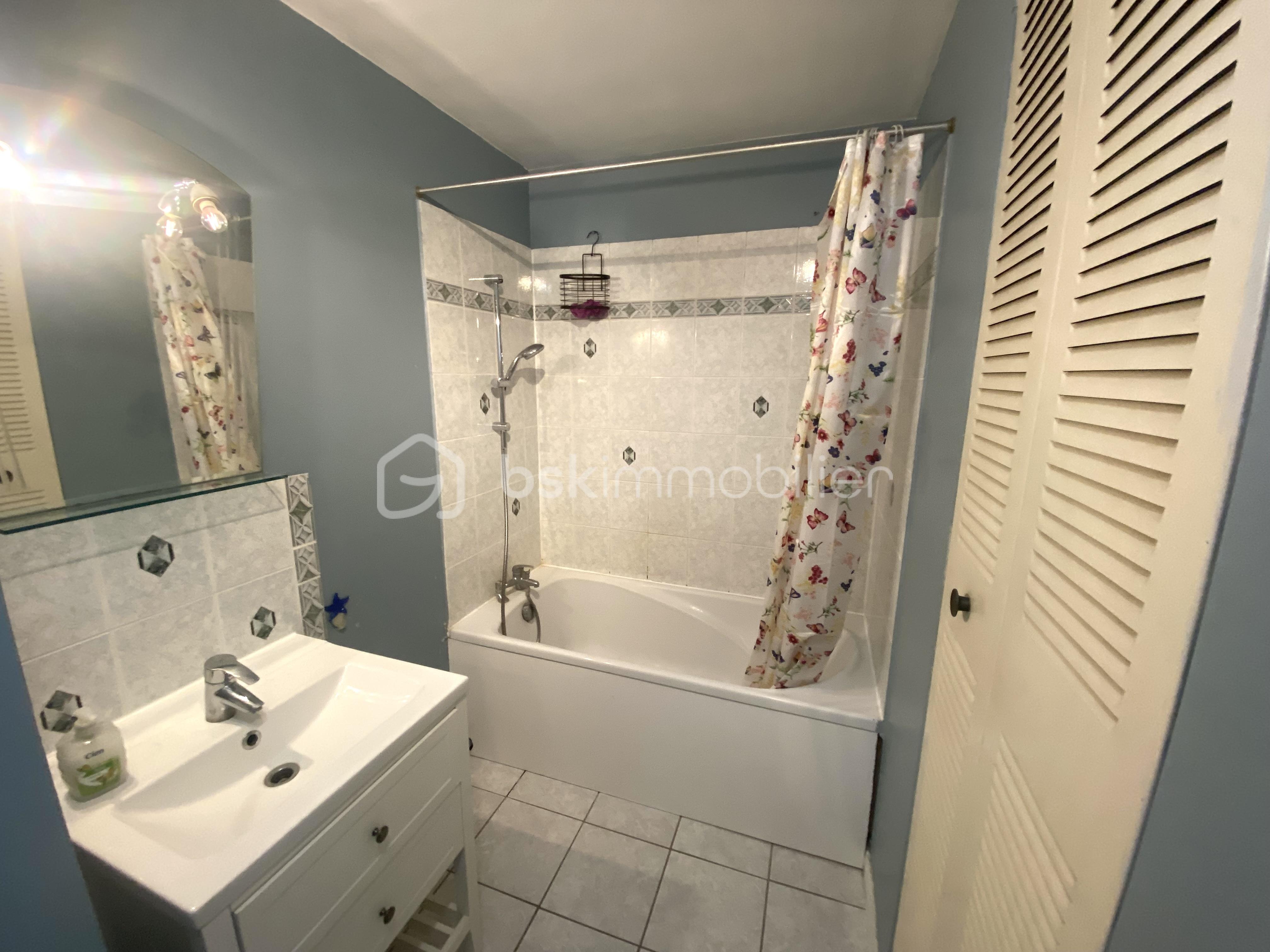 Appartement de 67 m² - 7.sdb.jpg