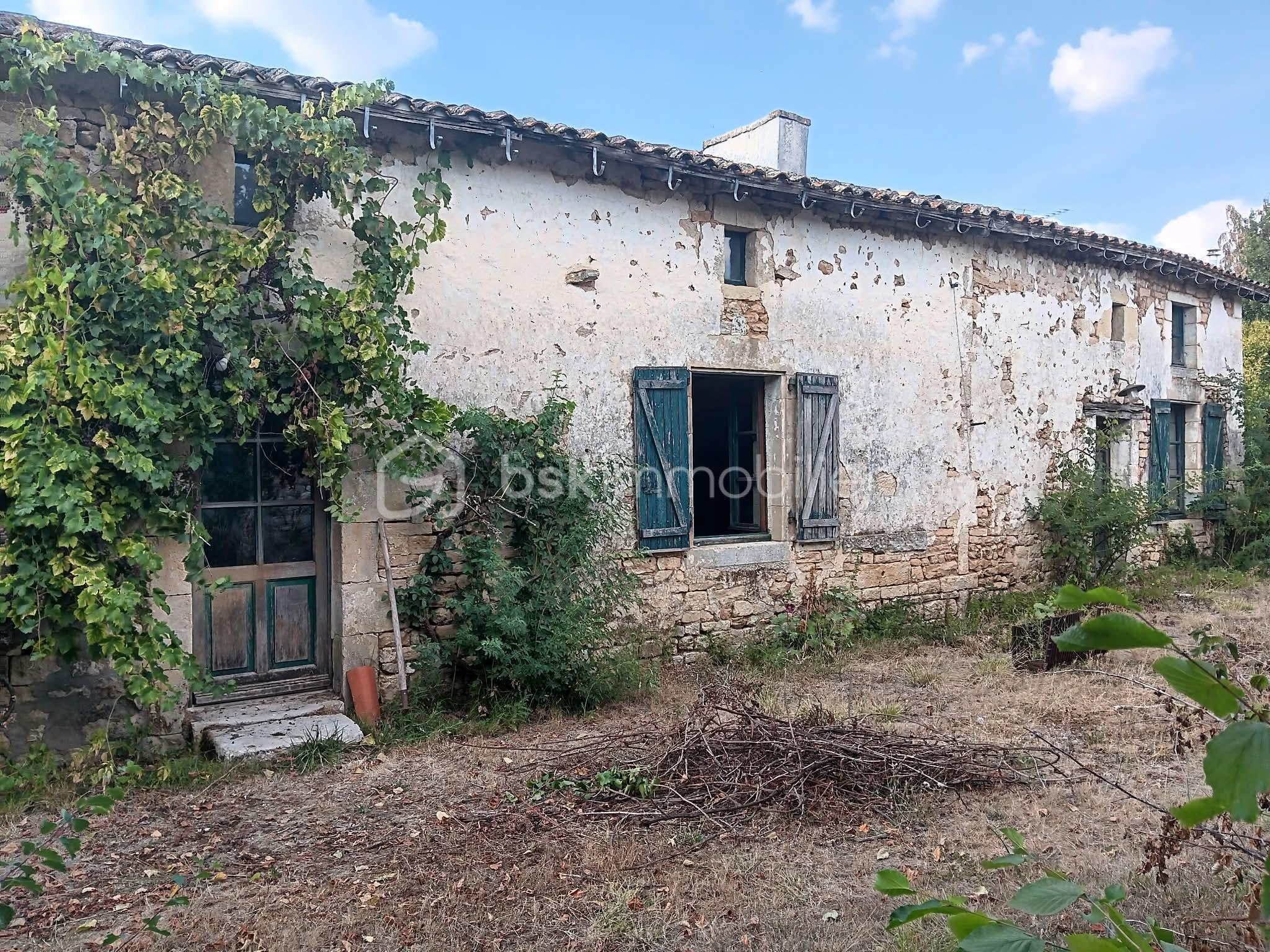 Maison 7 pièces 195 m² · à Saint-Vincent-la-Chatre · 195 m² · 139 000 €