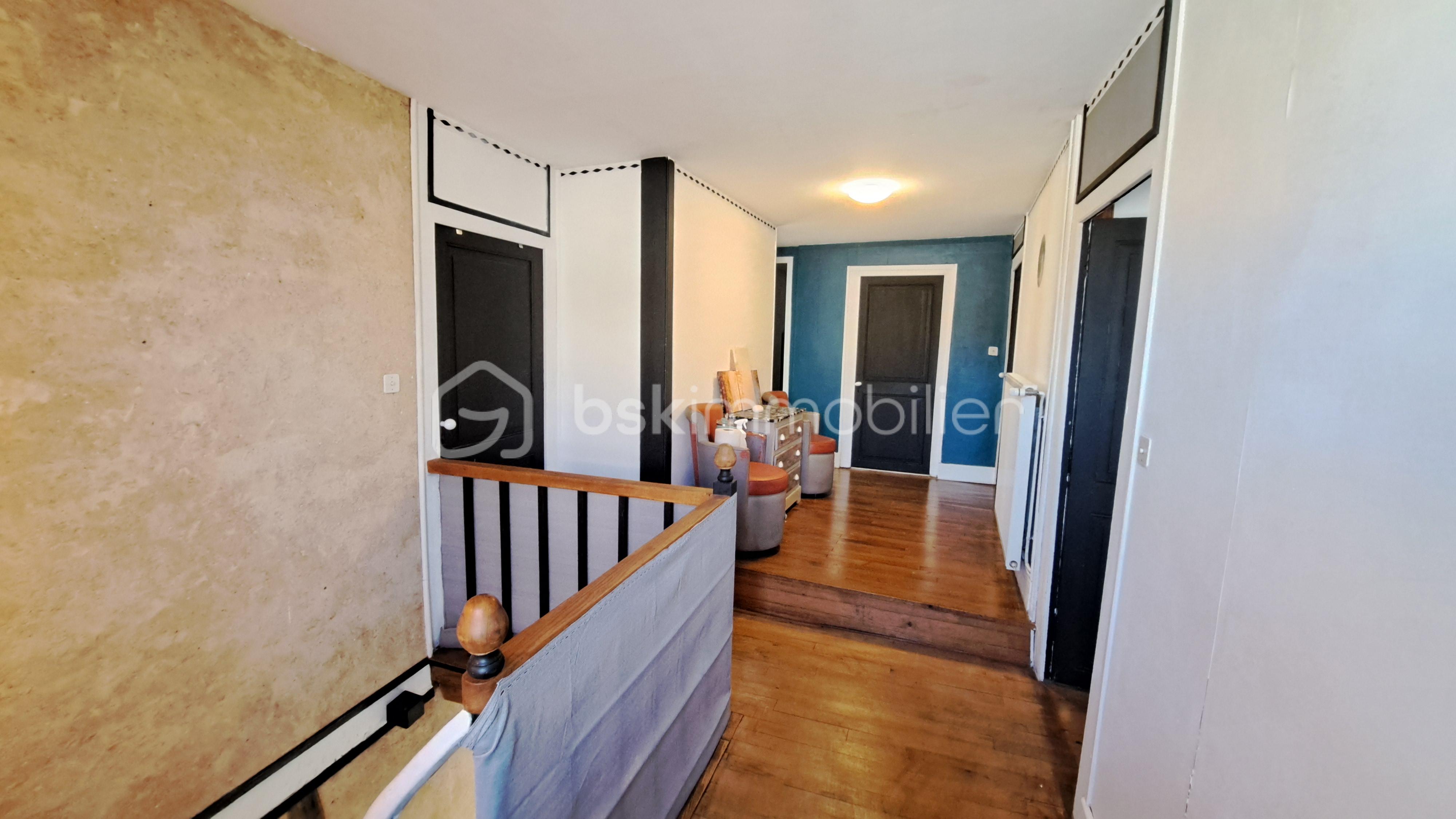 Maison de 315 m² - 20250918_104934.jpg