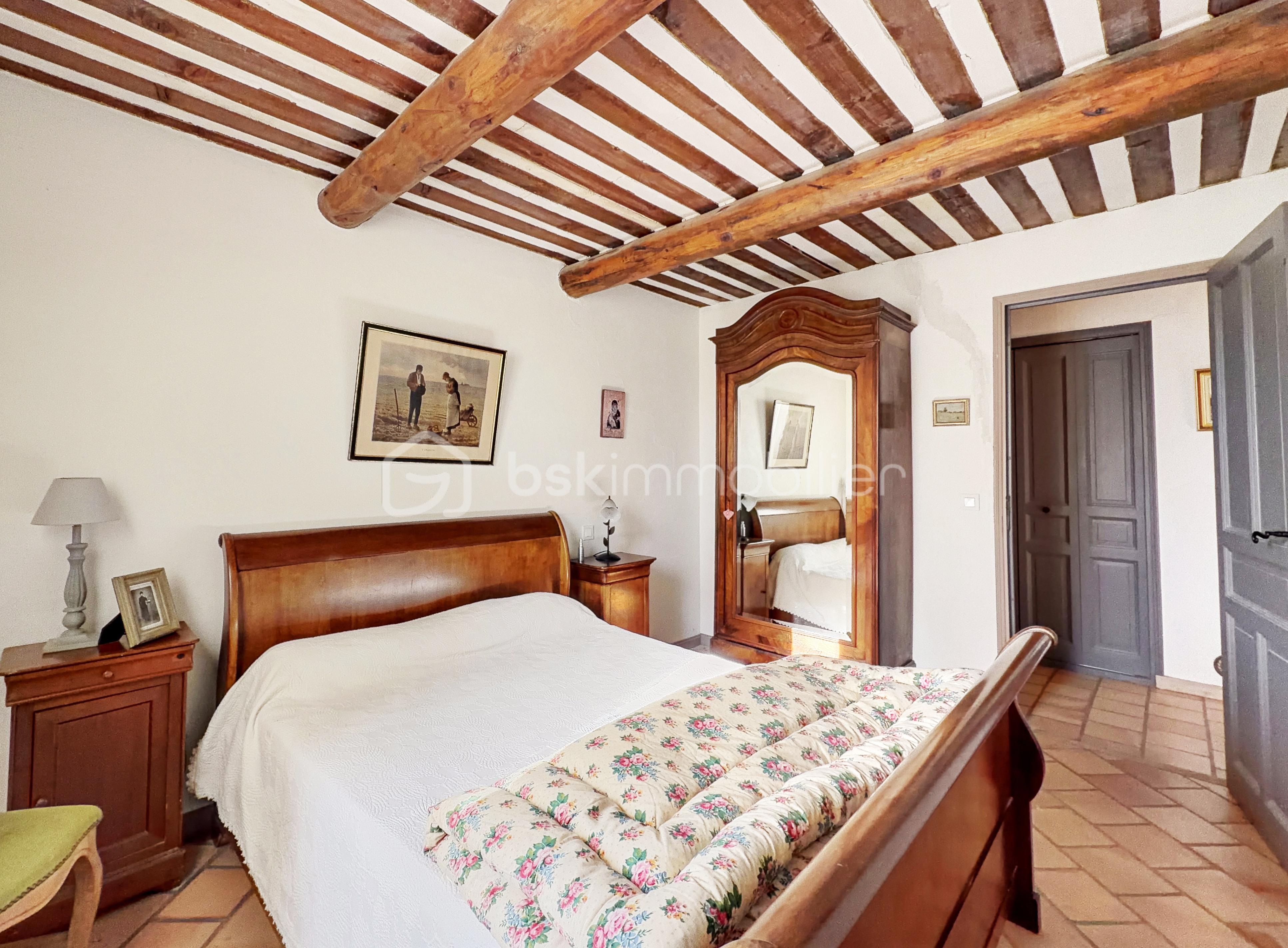 Maison provencale de 157 m² - CHAMBRE 3-1.jpg