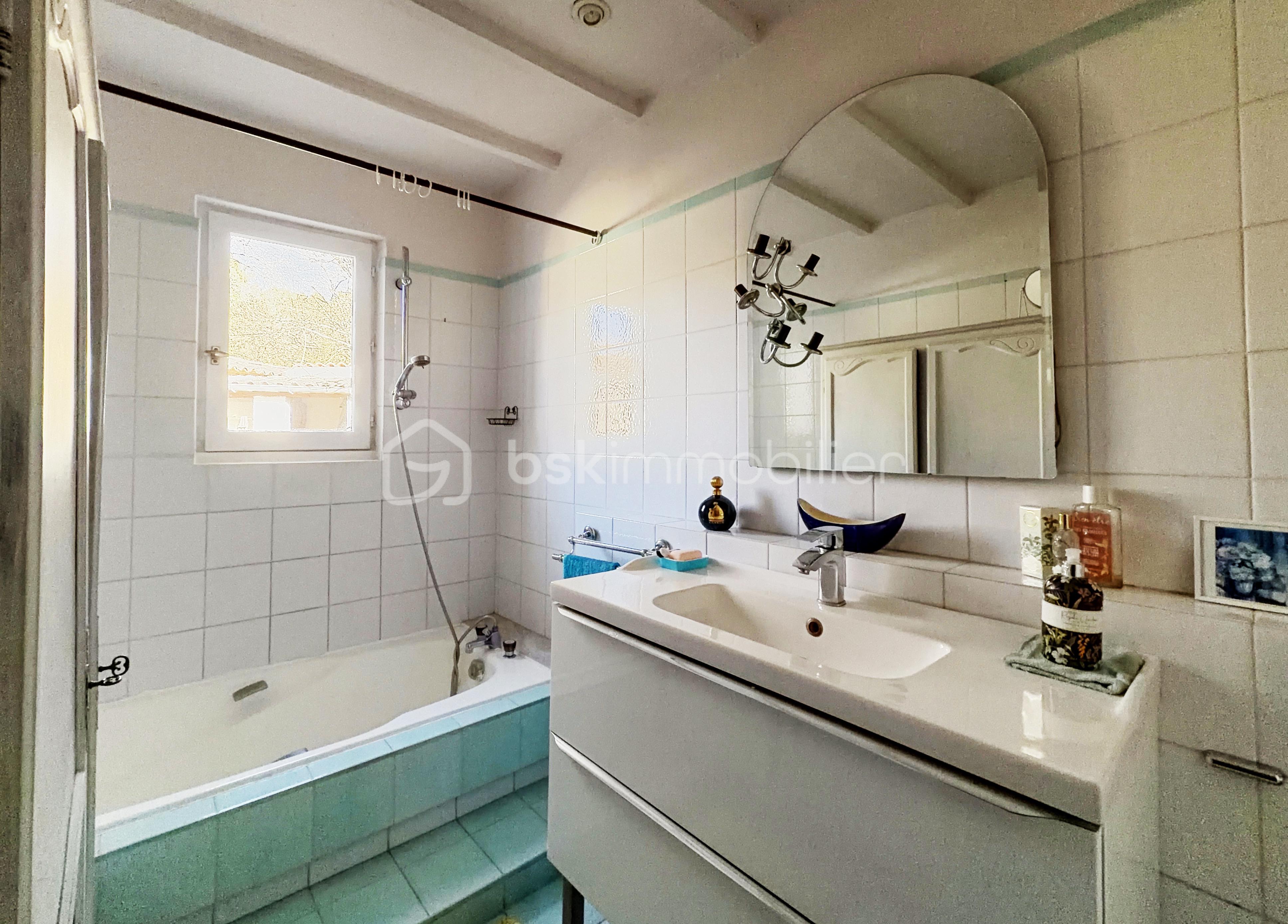 Maison provencale de 157 m² - SDB-2.jpg