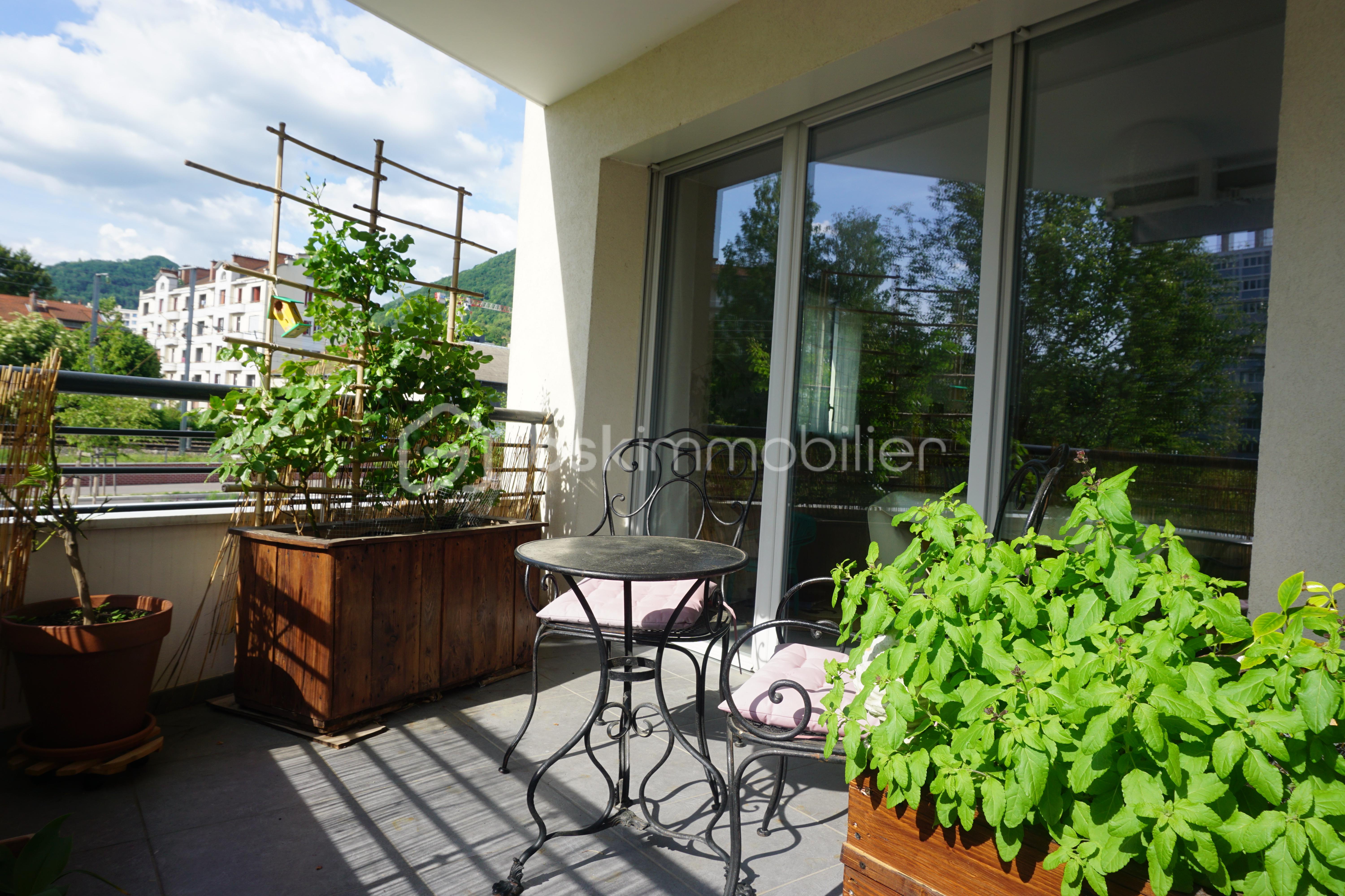 Appartement 4 pièces 89 m² · à Voiron · 89 m² · 280 000 €