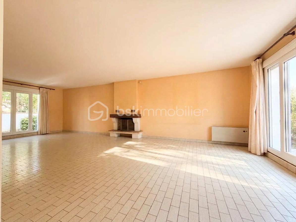 maison-aigremont-grand-double-sejour-lumineux.jpeg