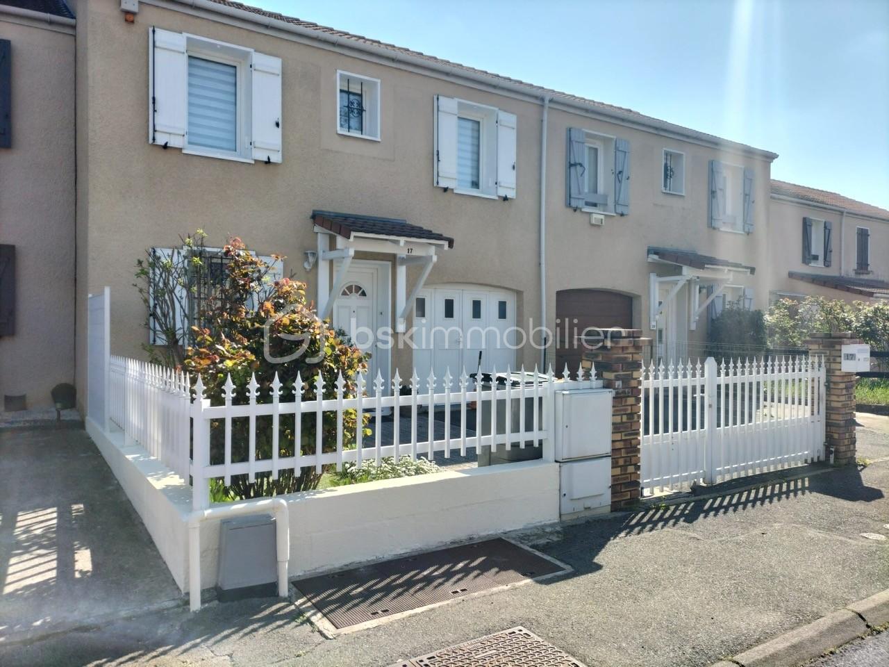 Maison 4 pièces 77 m² · à Dugny · 77 m² · 340 000 €