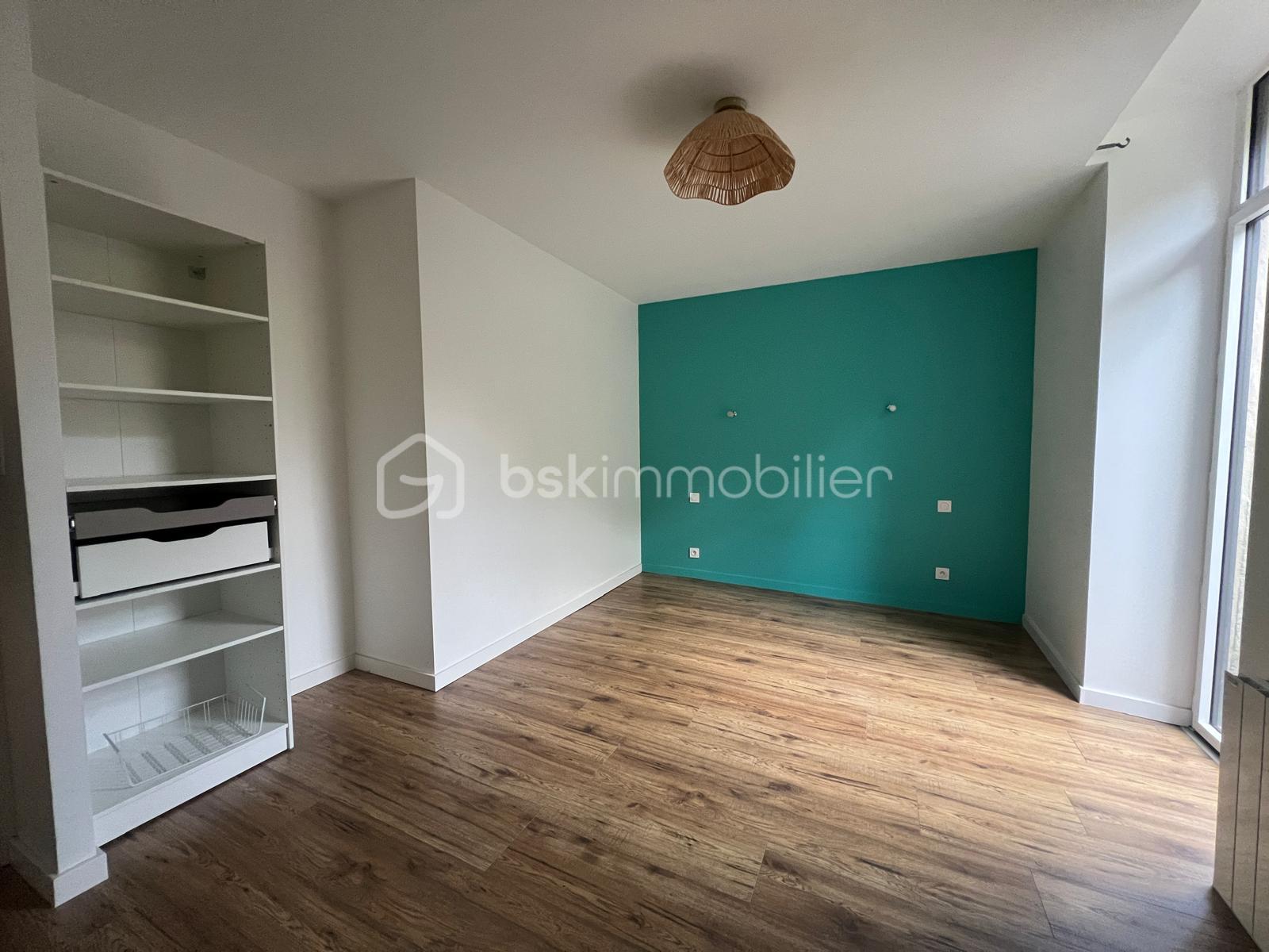 Immeuble de 98,74 m² - WhatsApp Image 2025-10-14 à 10.37.34_149df6d1.jpg