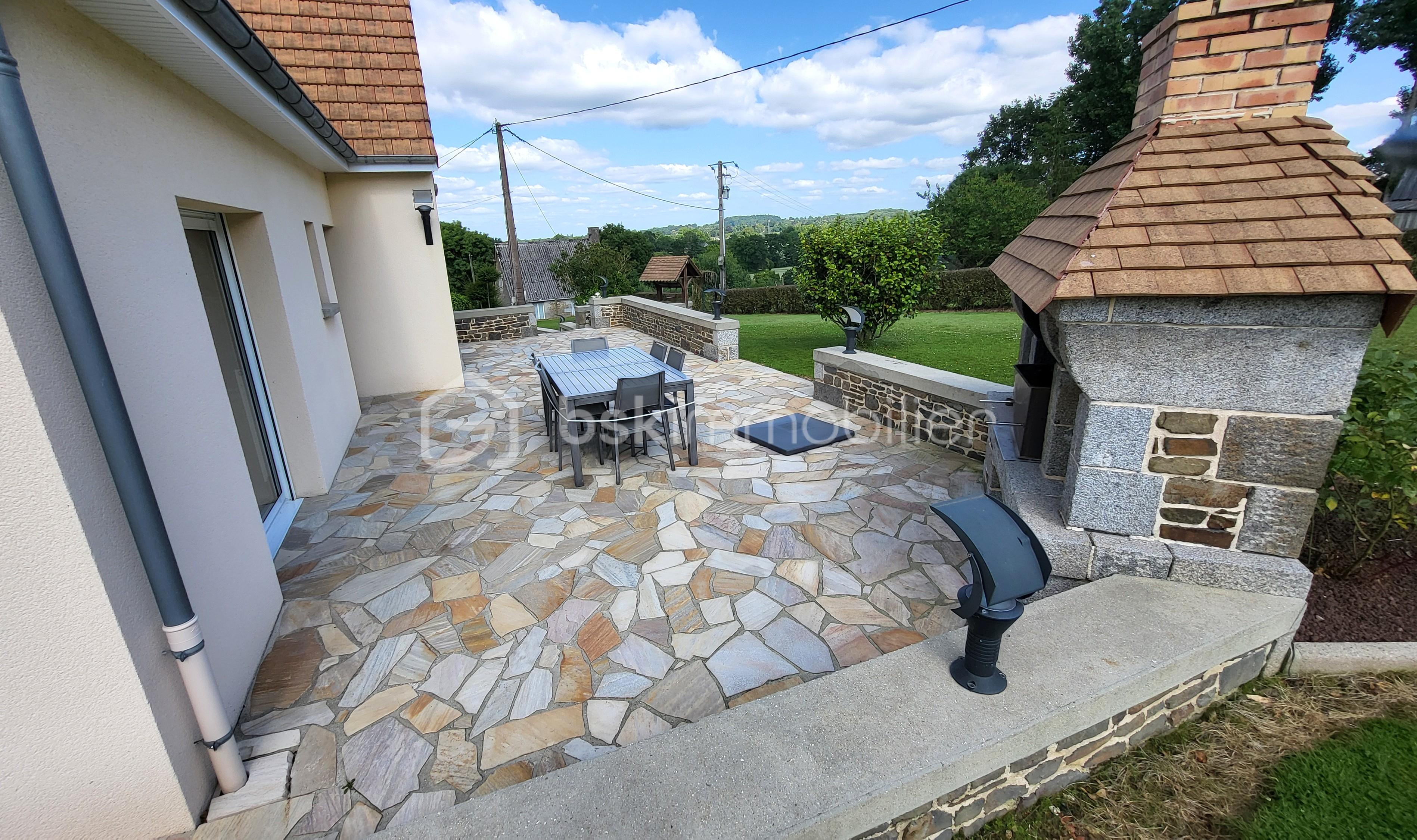 Pavillon de 114 m² - B terrasse 1 barbecue ple.jpg